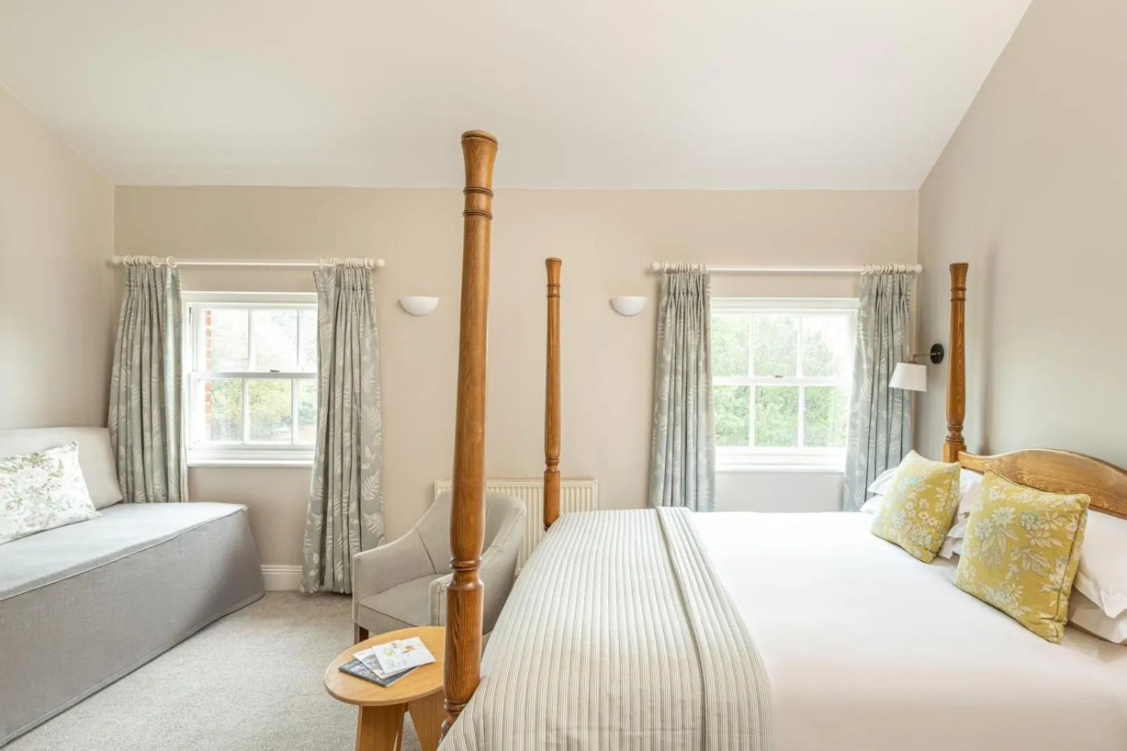 Bedroom, Bed in Bartley Lodge Hotel