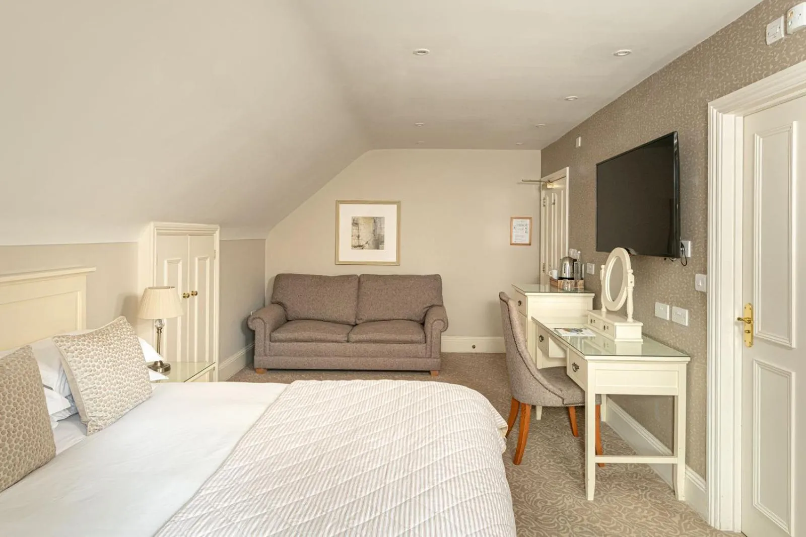 Bedroom, Bed in Bartley Lodge Hotel