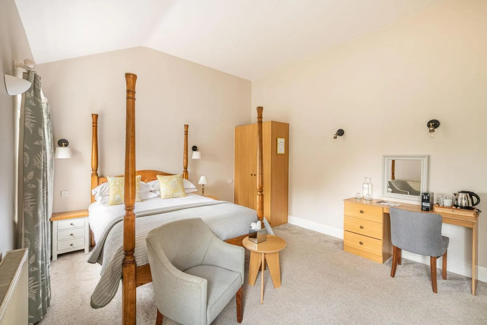 Bedroom, Bed in Bartley Lodge Hotel