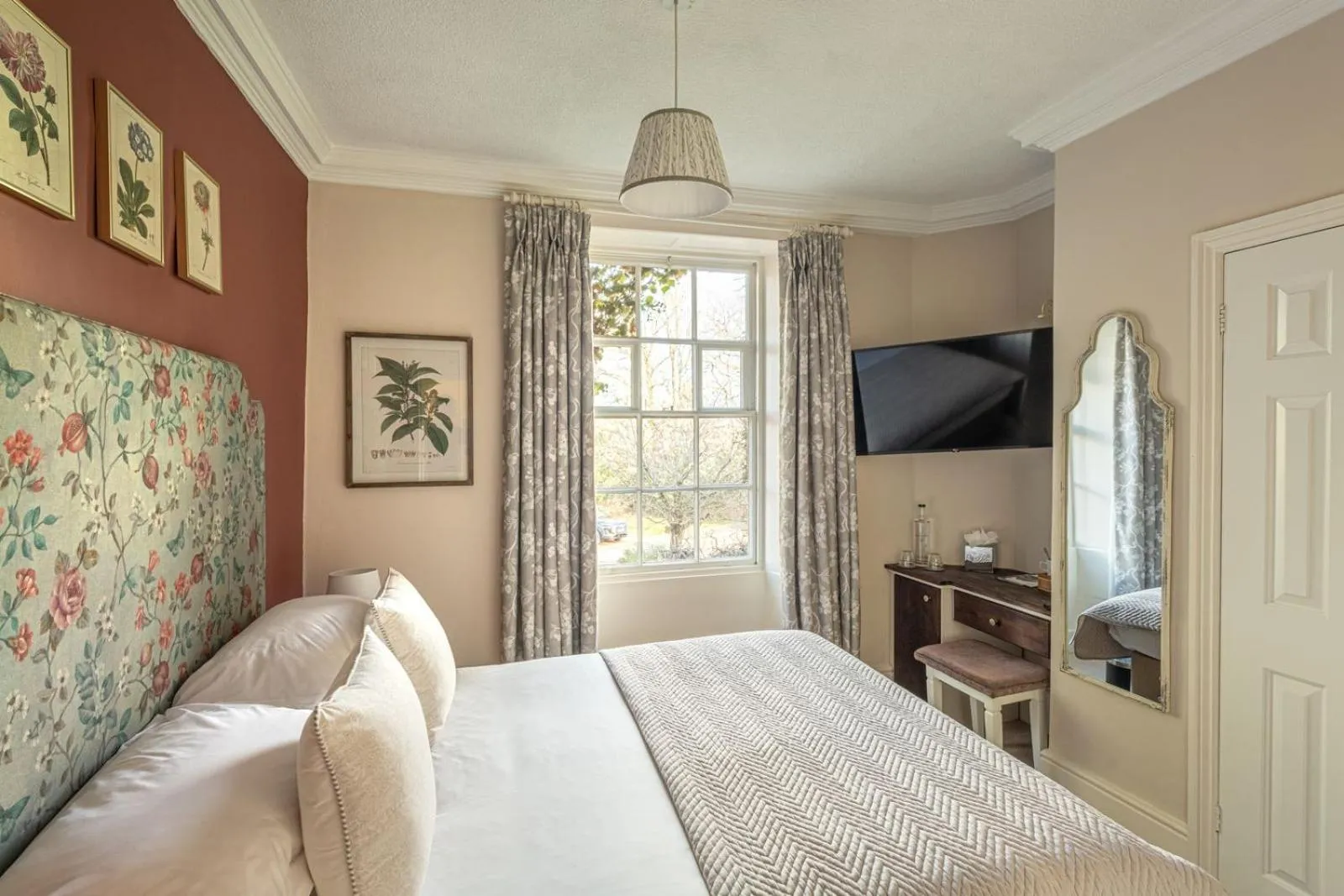 Bedroom, Bed in Bartley Lodge Hotel