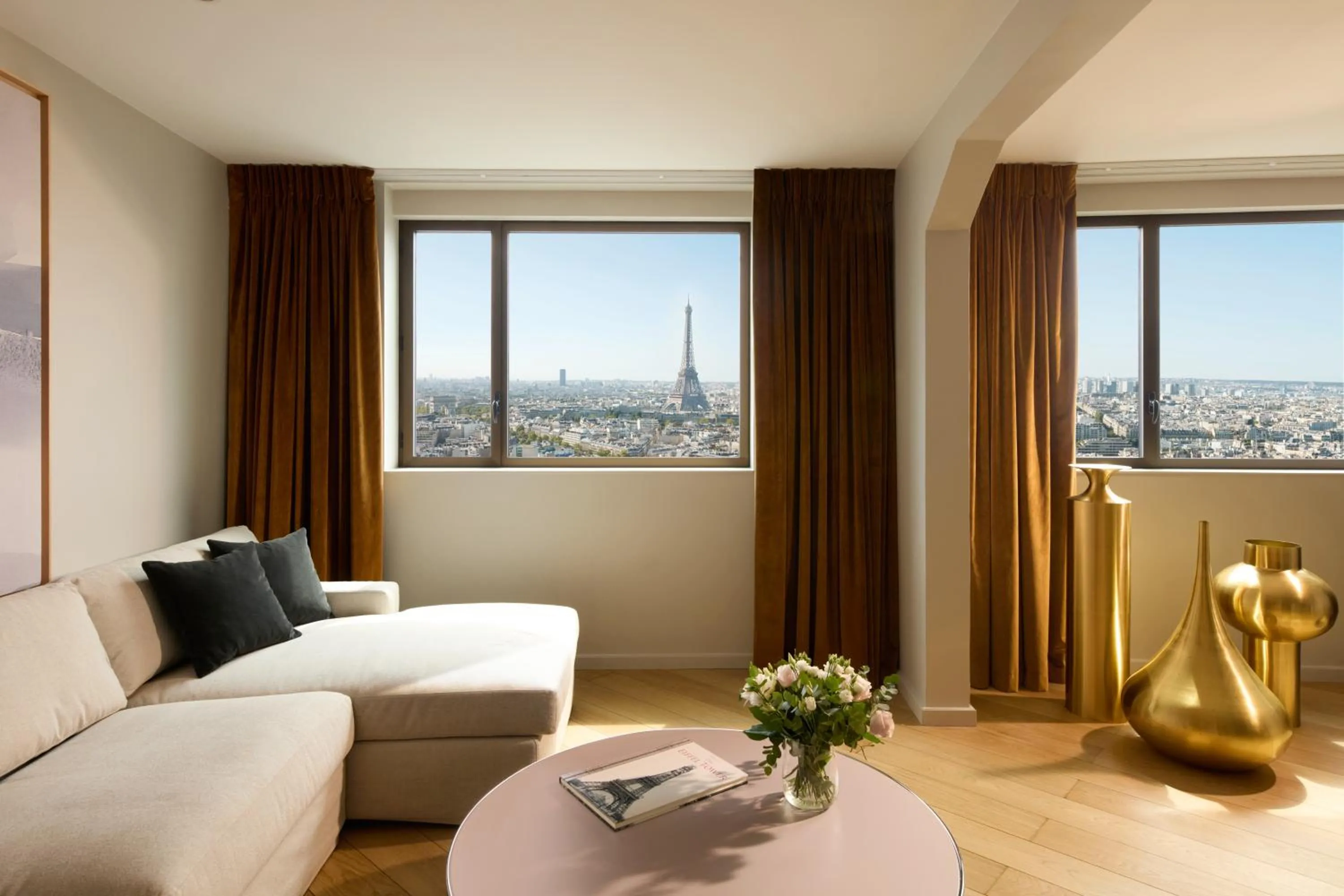 Living room in Hyatt Regency Paris Etoile