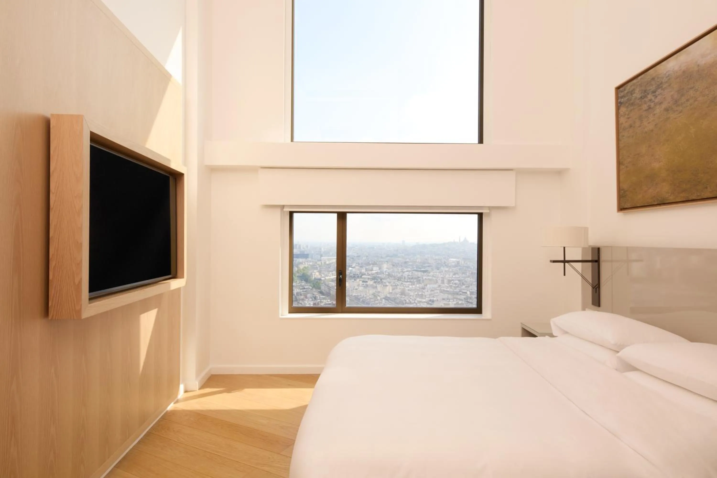 Bed in Hyatt Regency Paris Etoile