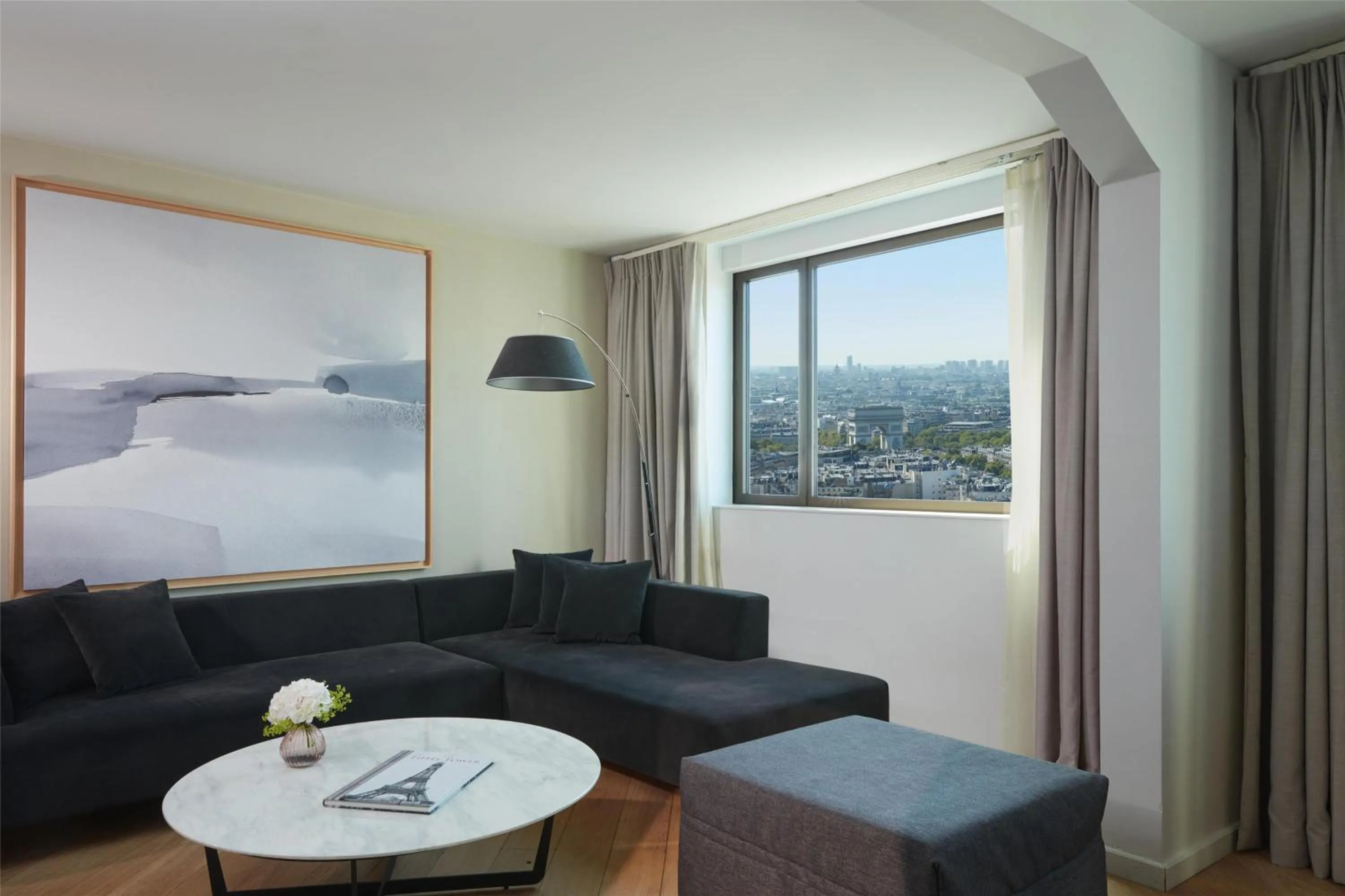 Photo of the whole room in Hyatt Regency Paris Etoile