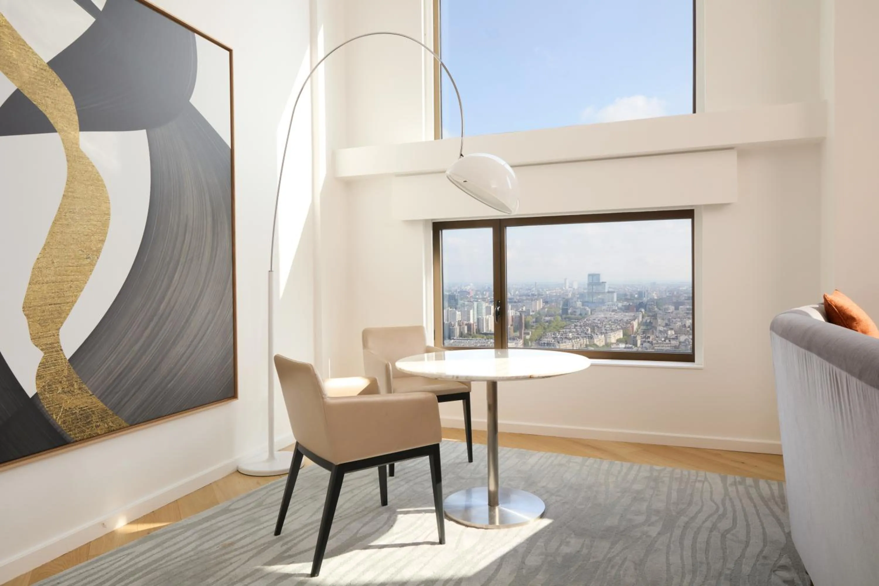 Living room in Hyatt Regency Paris Etoile