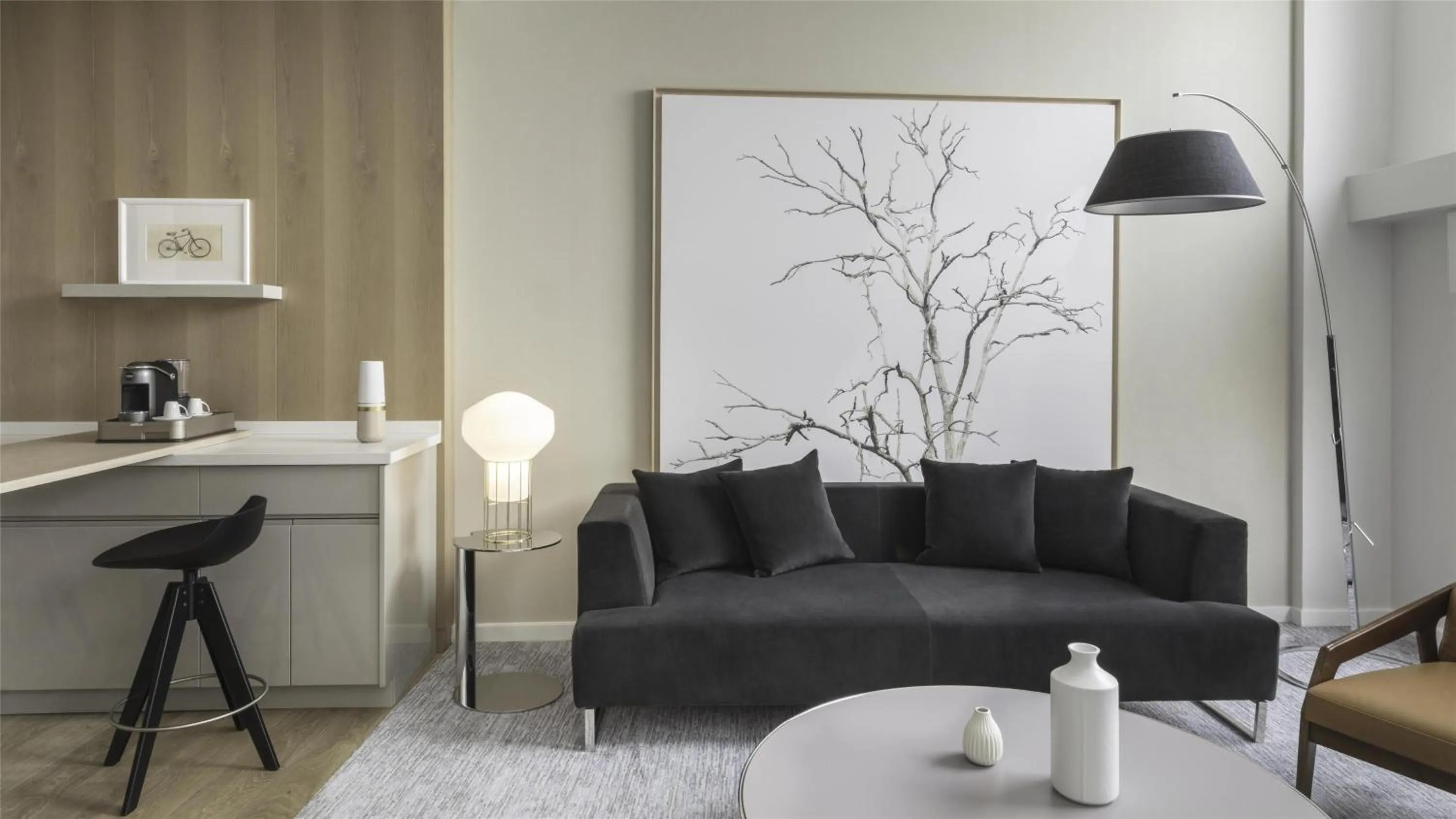 Photo of the whole room in Hyatt Regency Paris Etoile