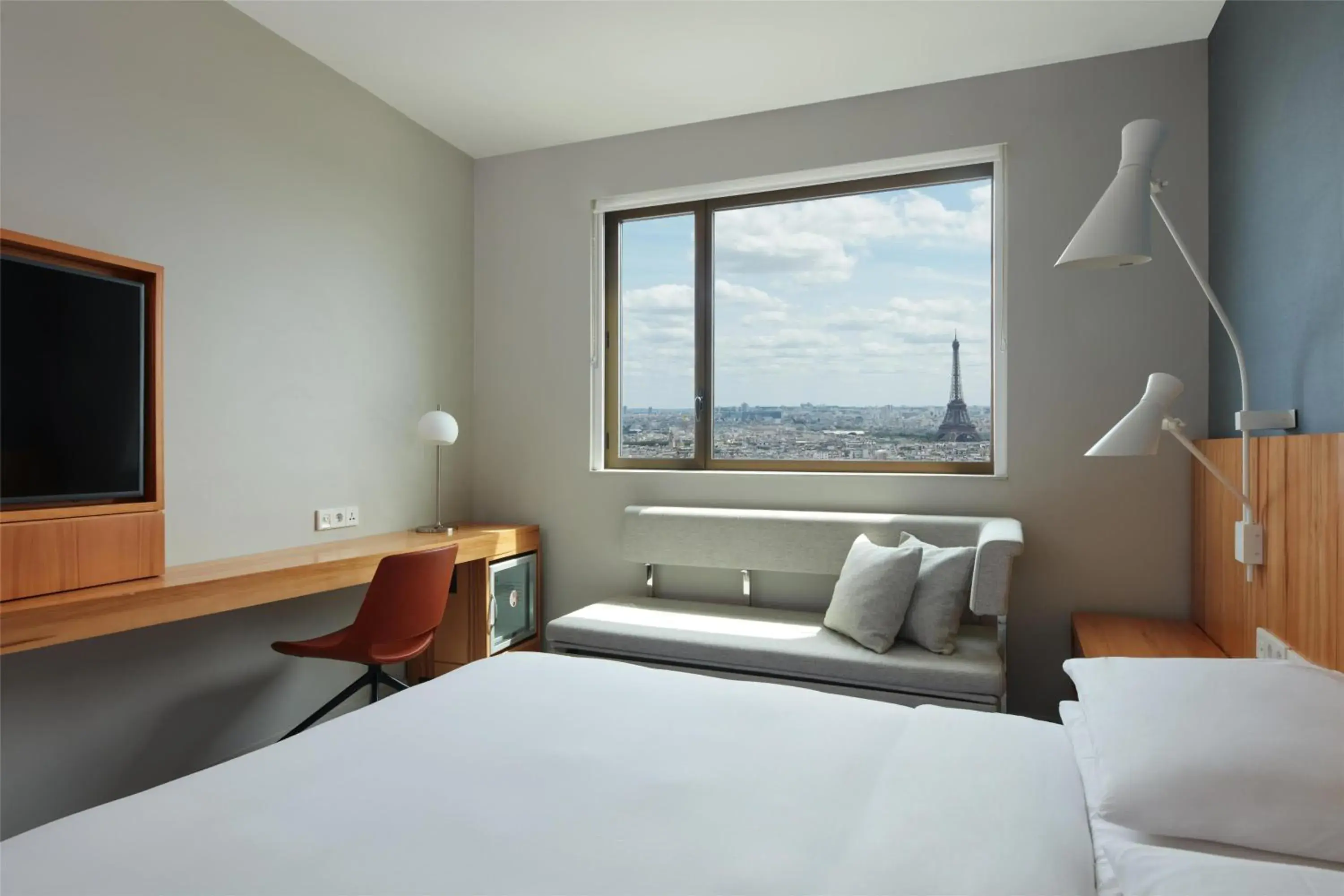 Bedroom, Bed in Hyatt Regency Paris Etoile Bedroom, Bed in Hyatt Regency Paris Etoile