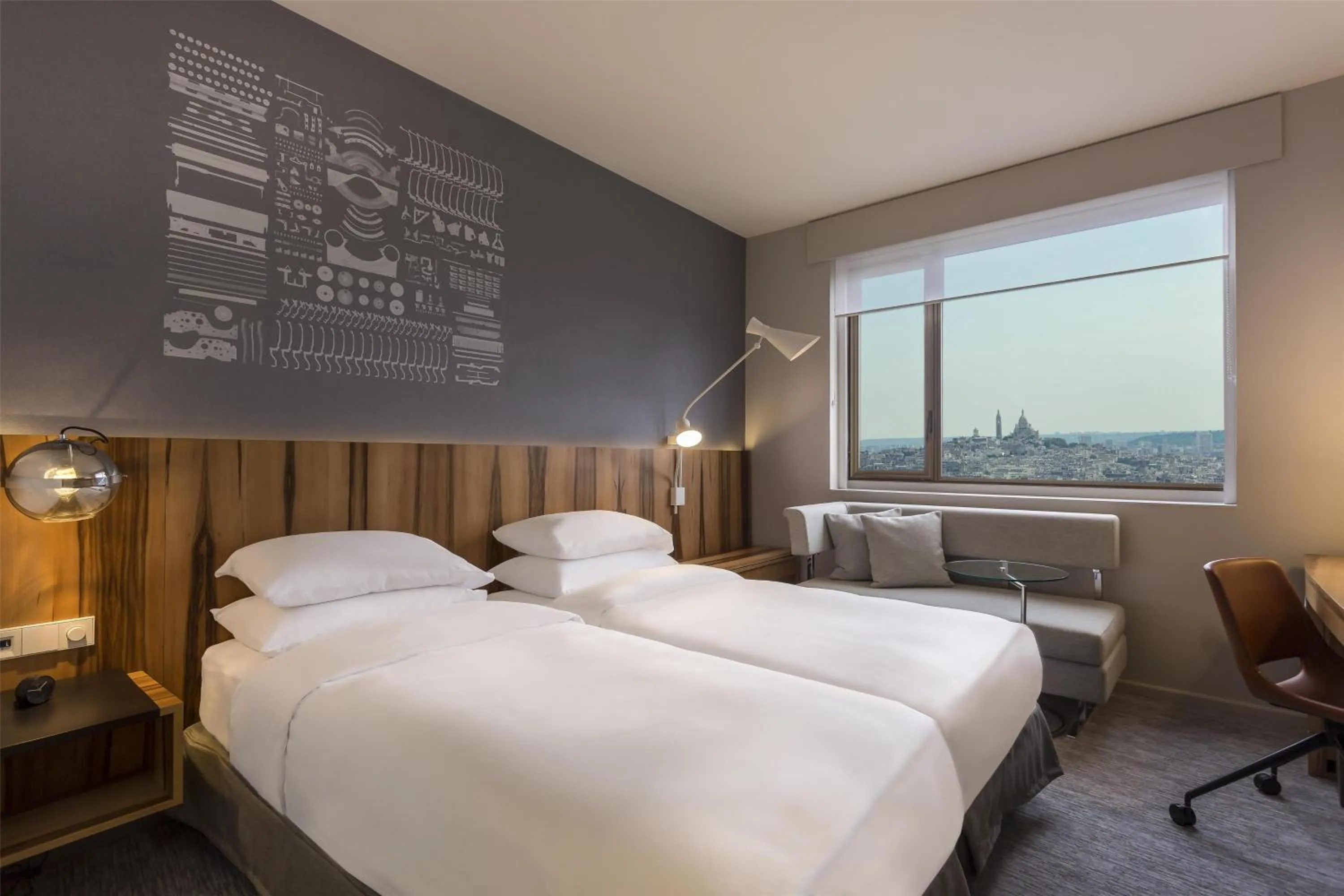 Bedroom, Bed in Hyatt Regency Paris Etoile