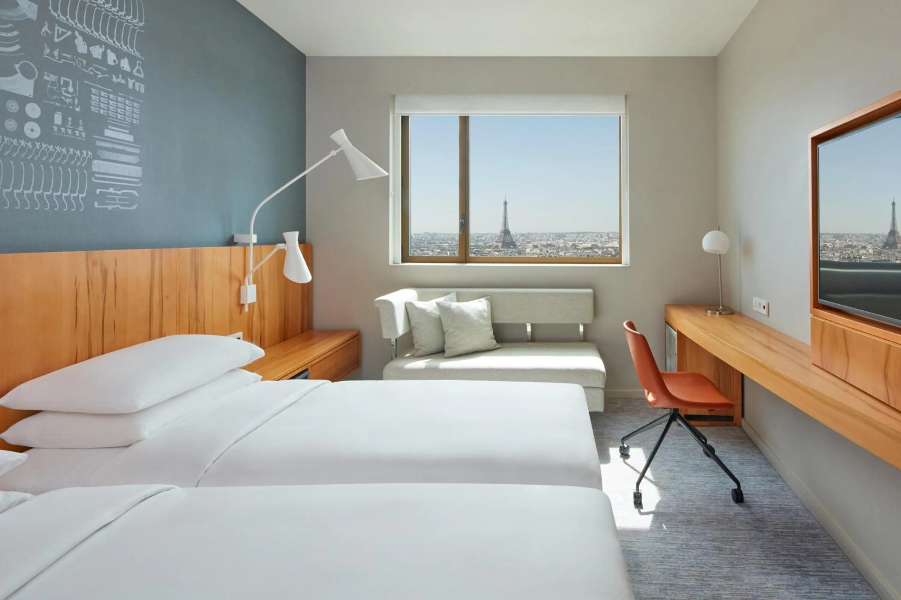 Bed in Hyatt Regency Paris Etoile