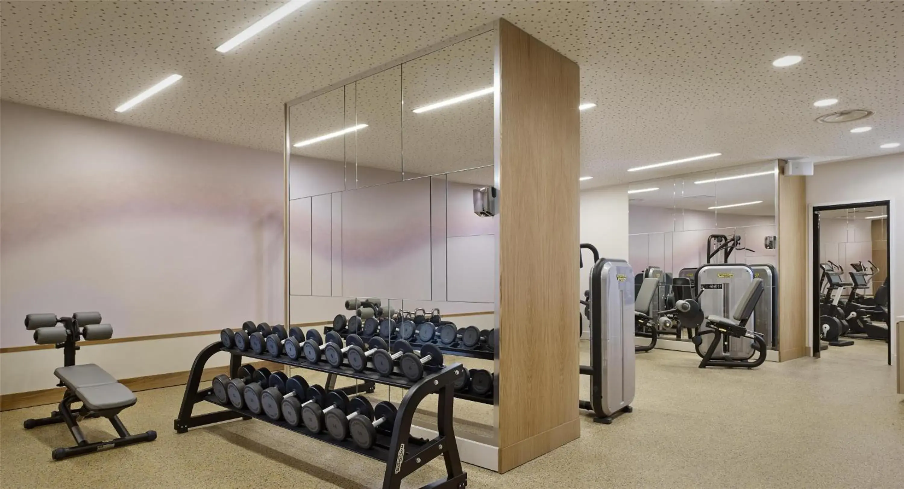 Fitness centre/facilities in Hyatt Regency Paris Etoile Fitness centre/facilities in Hyatt Regency Paris Etoile