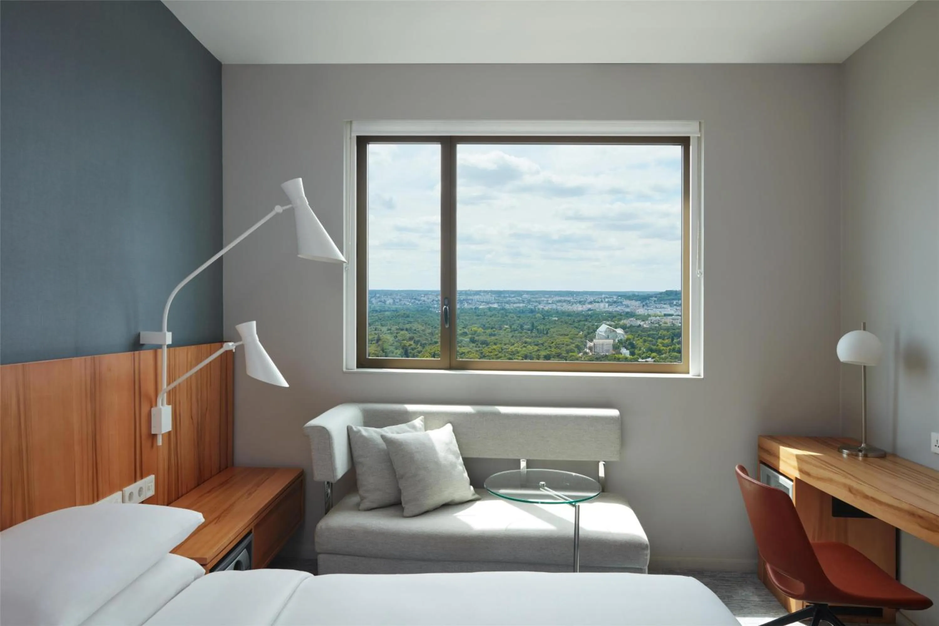 Bedroom, Bed in Hyatt Regency Paris Etoile