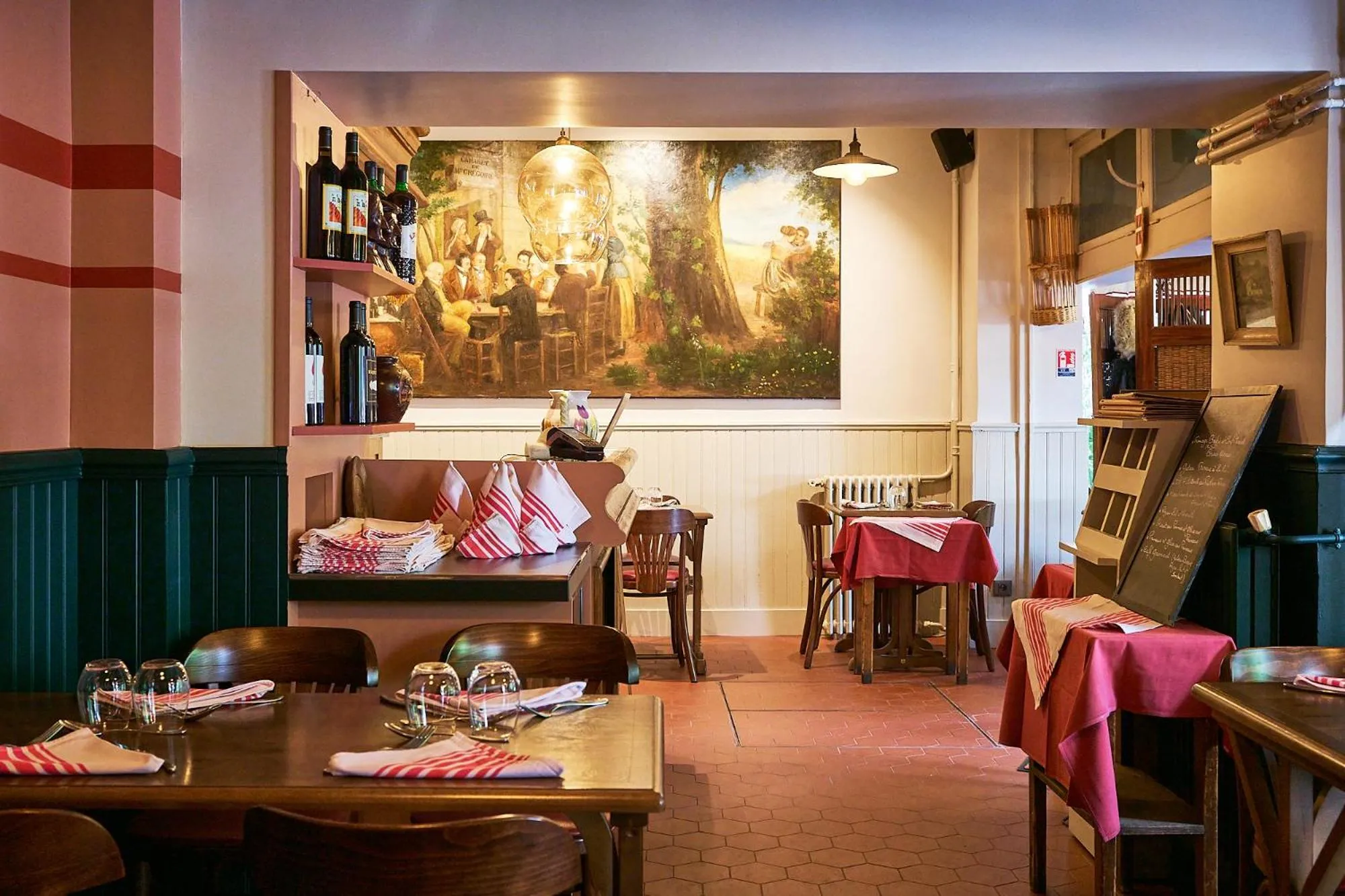 Restaurant/places to eat in Le Vert Galant - Auberge Etchegorry