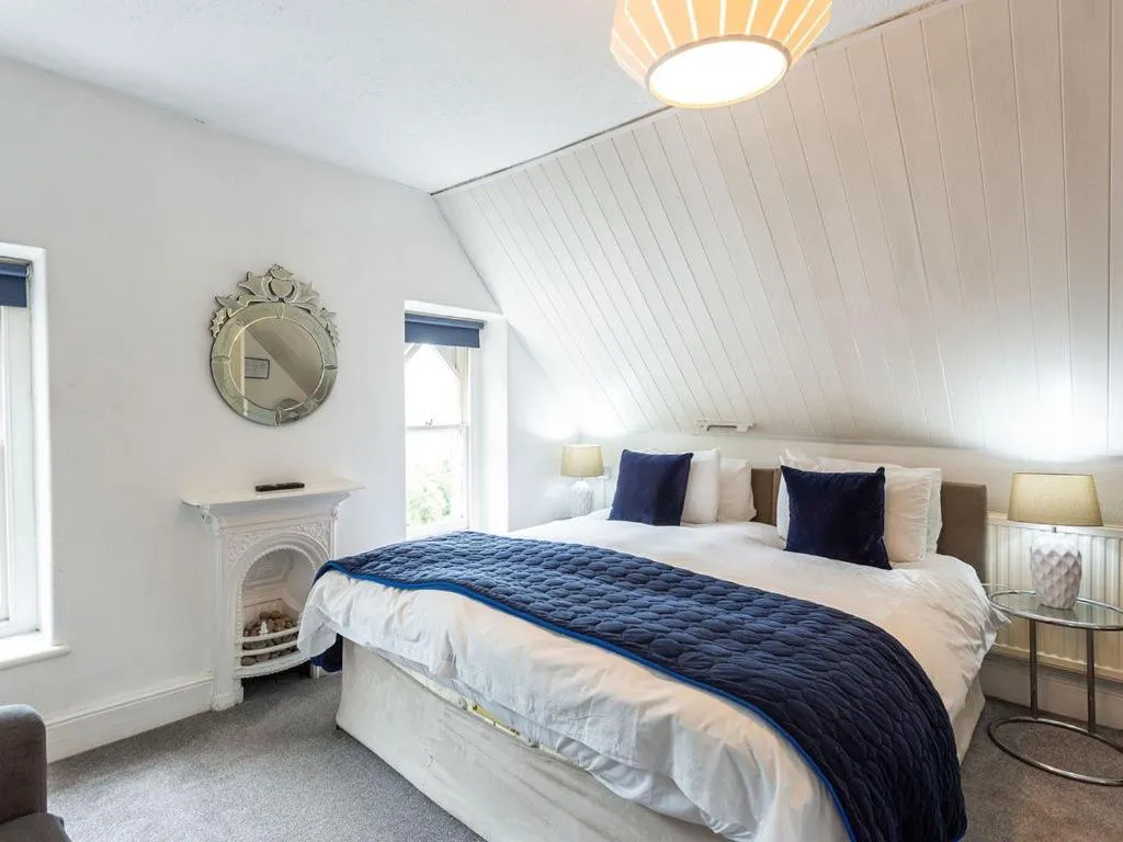 Bed in Norbury House Stylish Accommodation