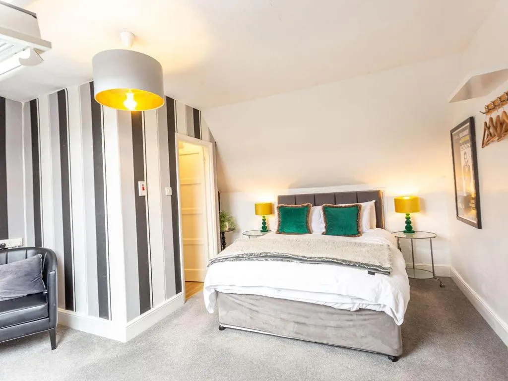 Bed in Norbury House Stylish Accommodation