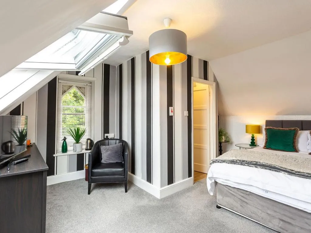 Bed in Norbury House Stylish Accommodation