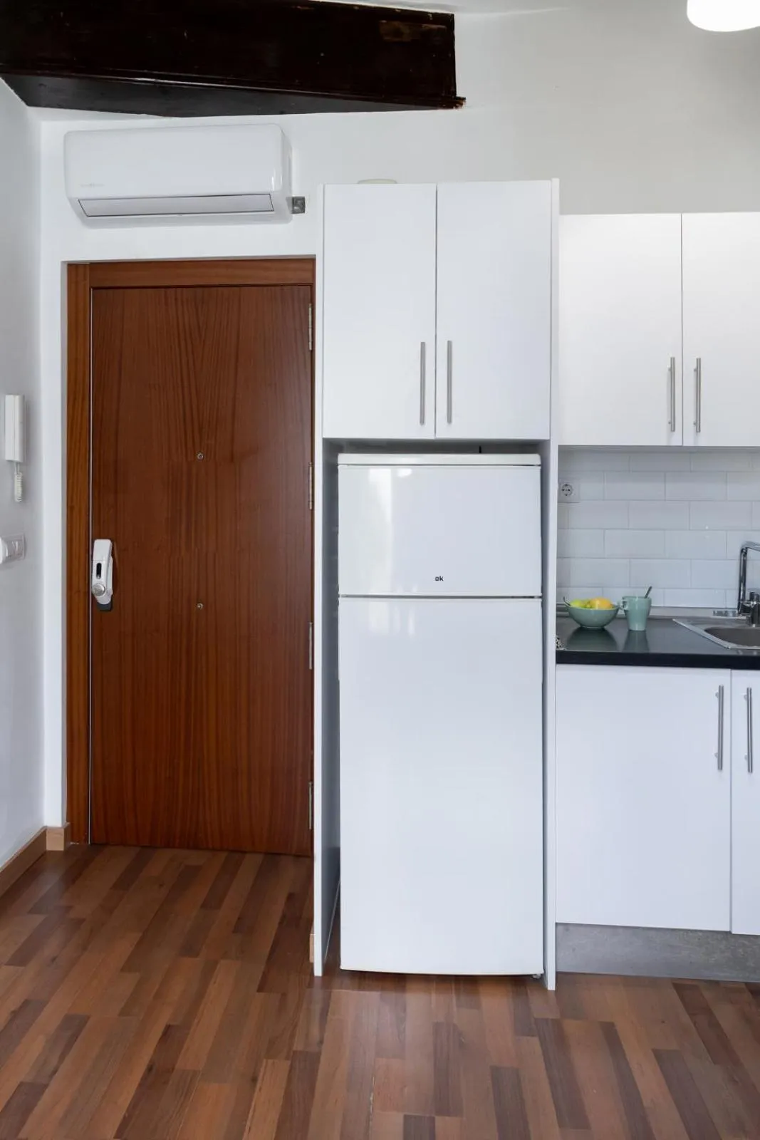 Kitchen or kitchenette in Up Town