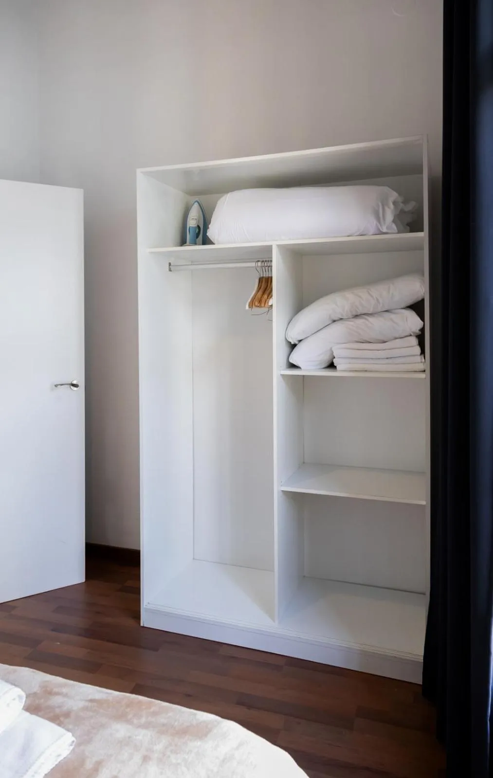 Photo of the whole room, Bed in Up Town