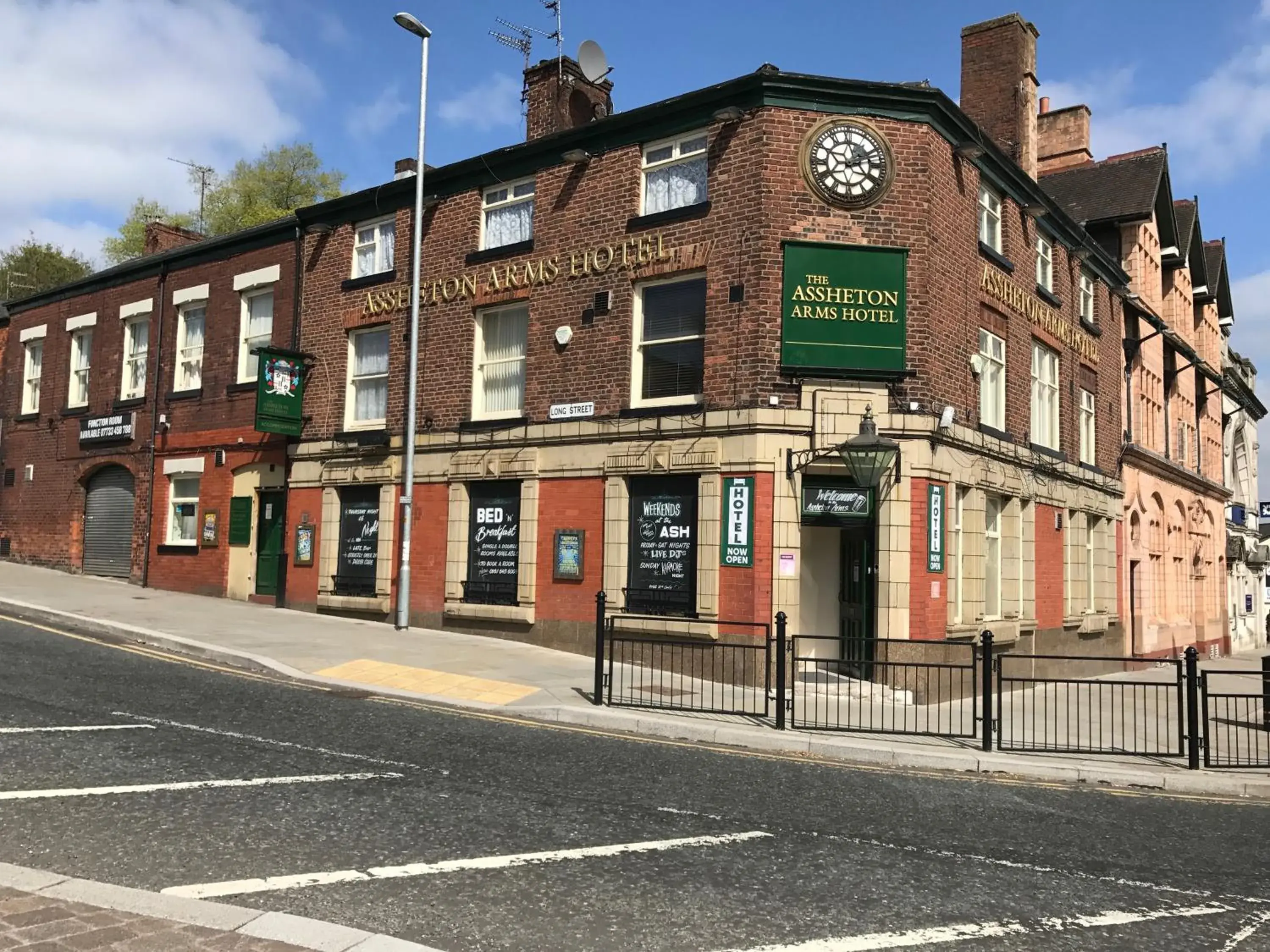 Property building in Assheton Hotel Property building in Assheton Hotel