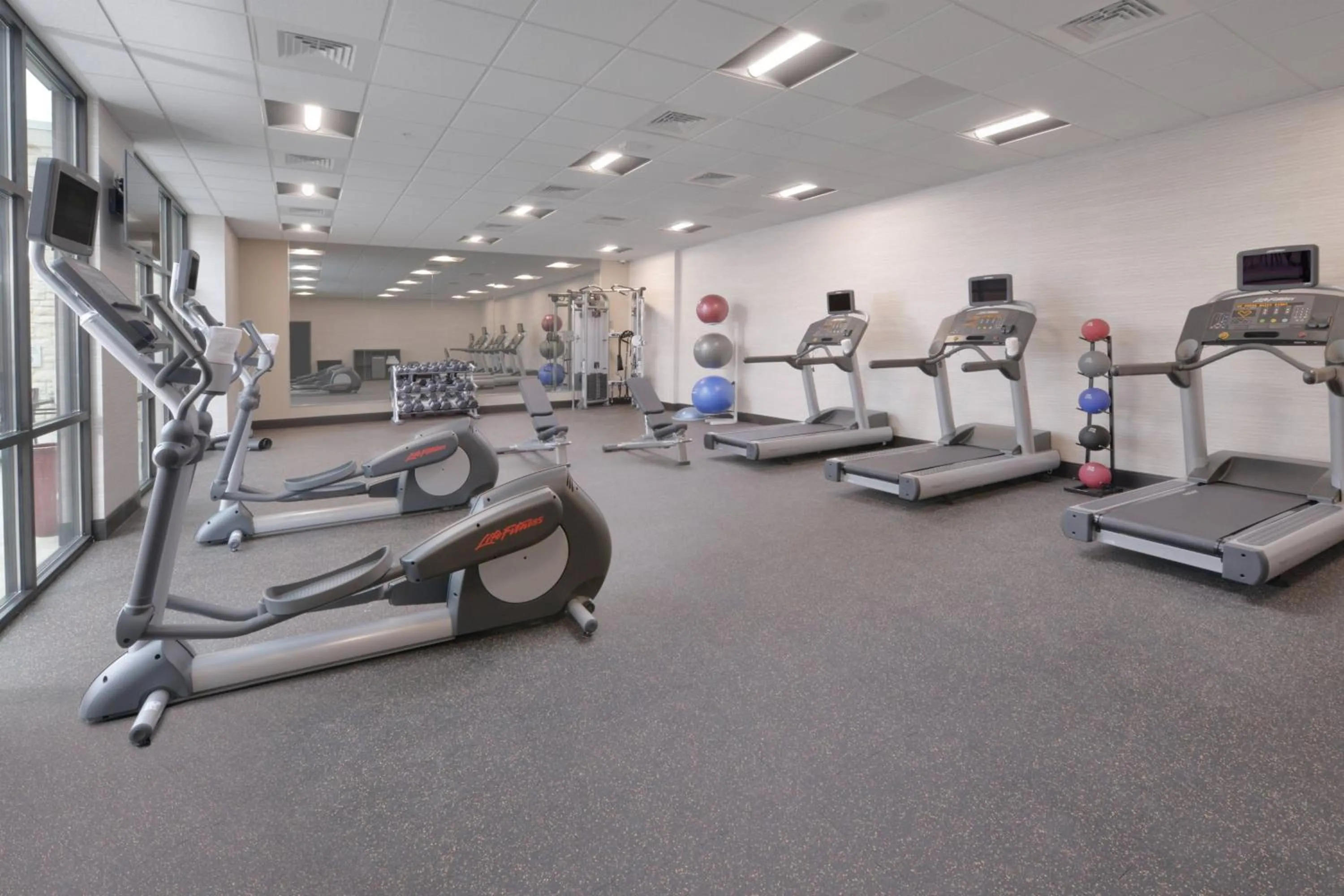 Fitness centre/facilities in Courtyard by Marriott Austin Pflugerville