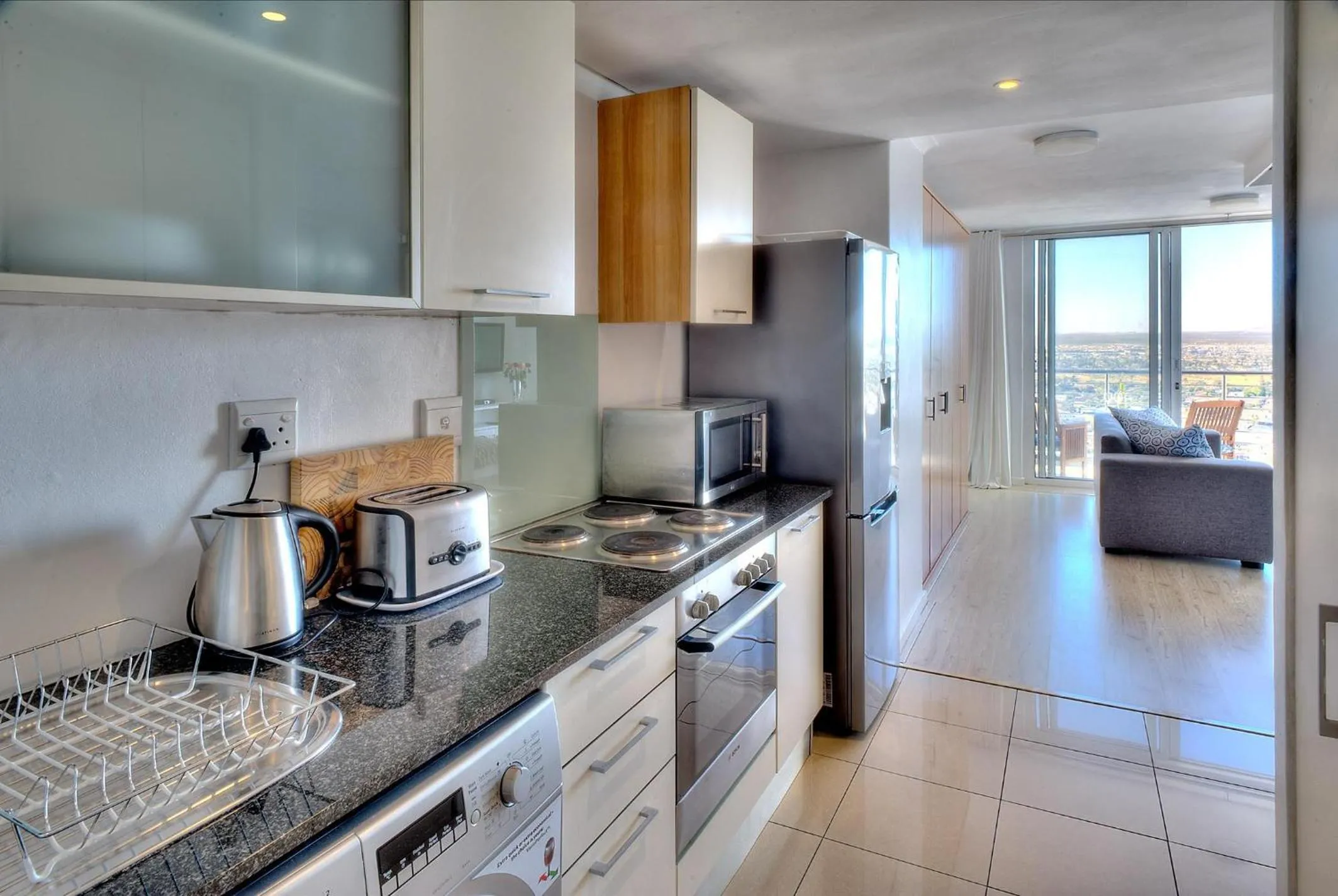 Horizon Bay 1404 by HMH