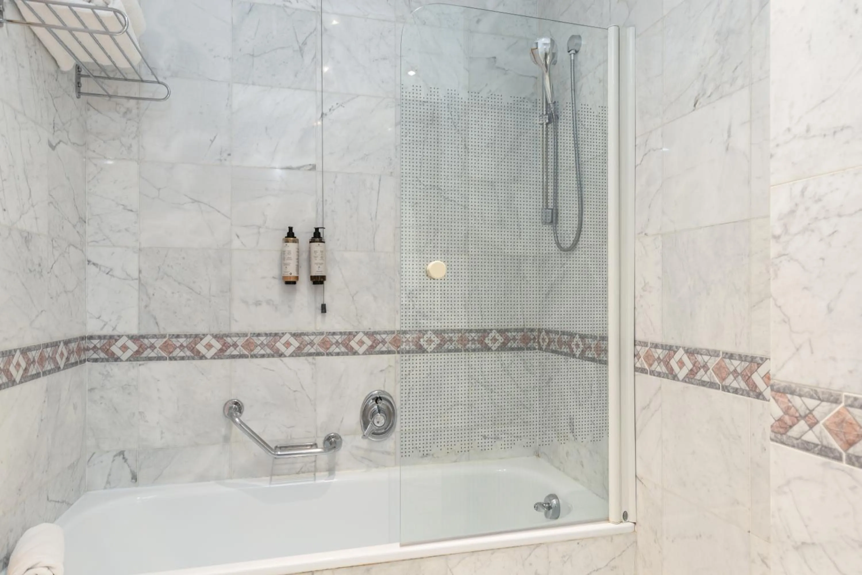 Bathroom in Hotel Minerva