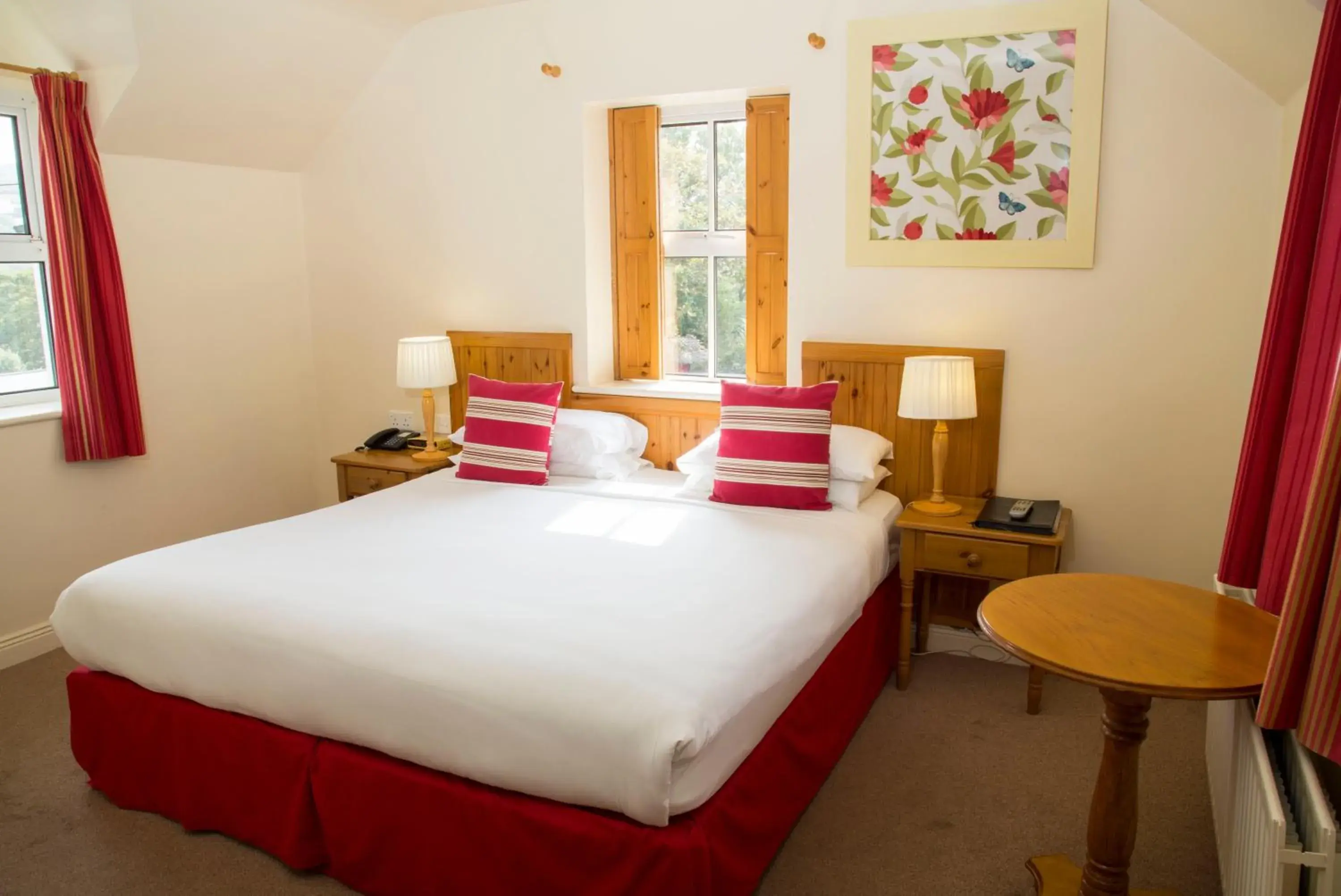 Bedroom, Bed in Casey's Of Baltimore Collection Bedroom, Bed in Casey's Of Baltimore Collection