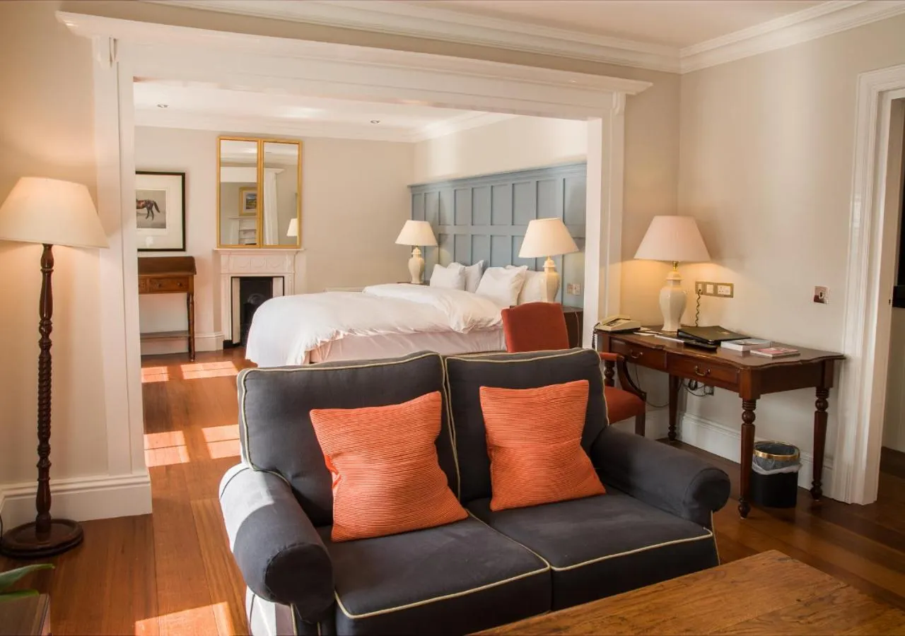 Photo of the whole room, Bed in The Dunraven, Adare