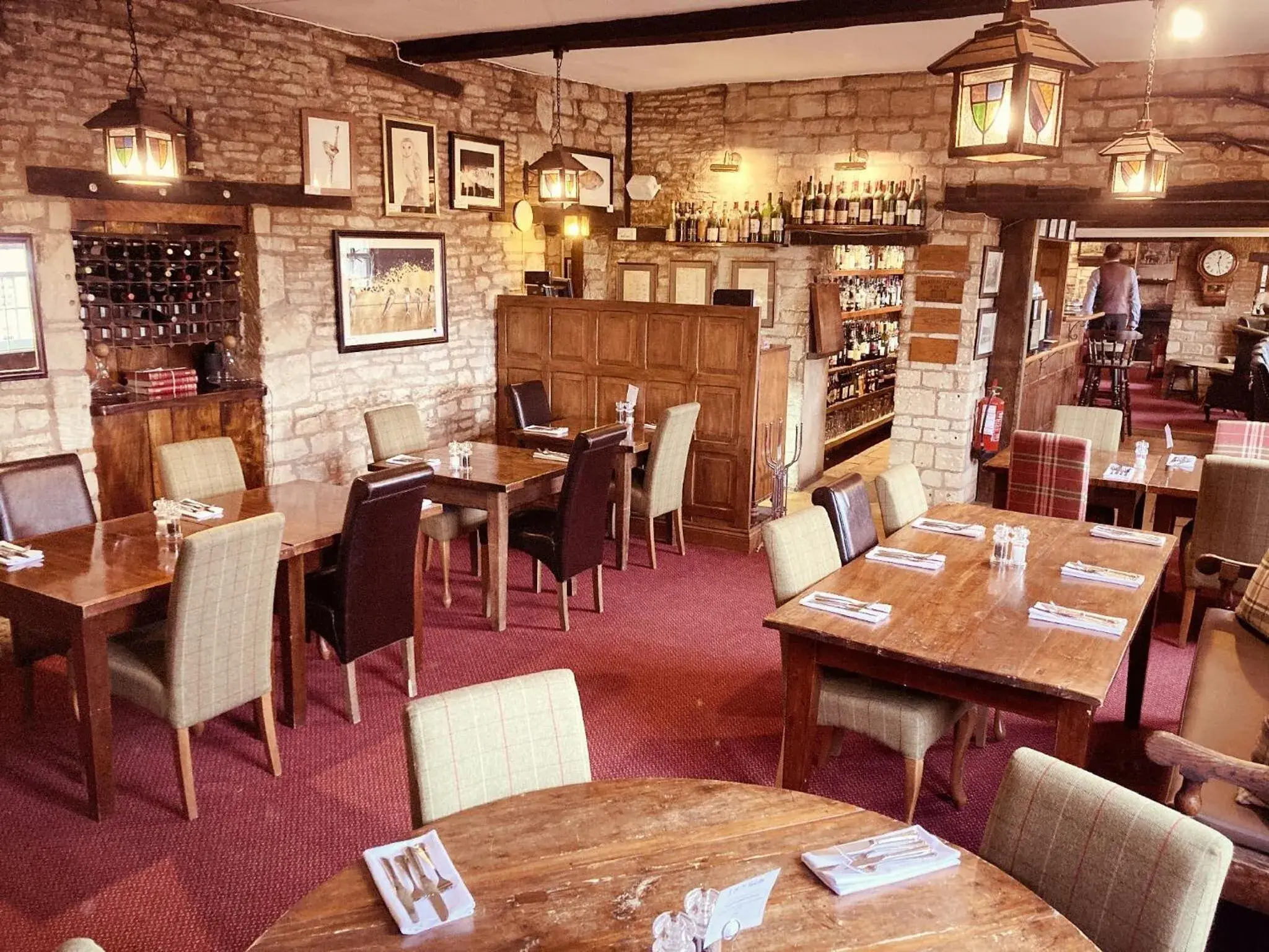 Food and drinks in Inn for All Seasons Food and drinks in Inn for All Seasons