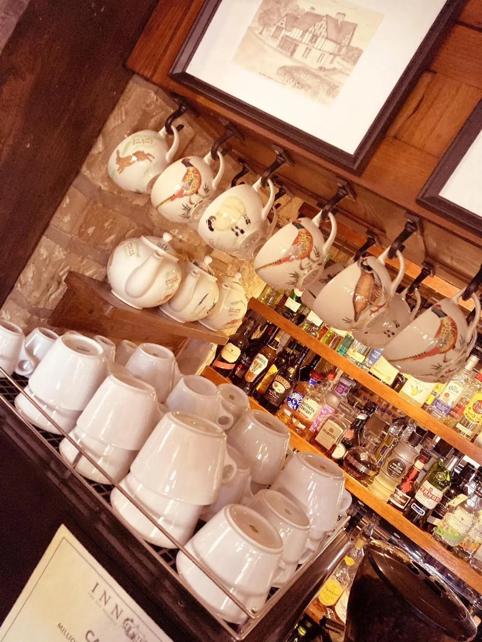 Food and drinks in Inn for All Seasons Food and drinks in Inn for All Seasons