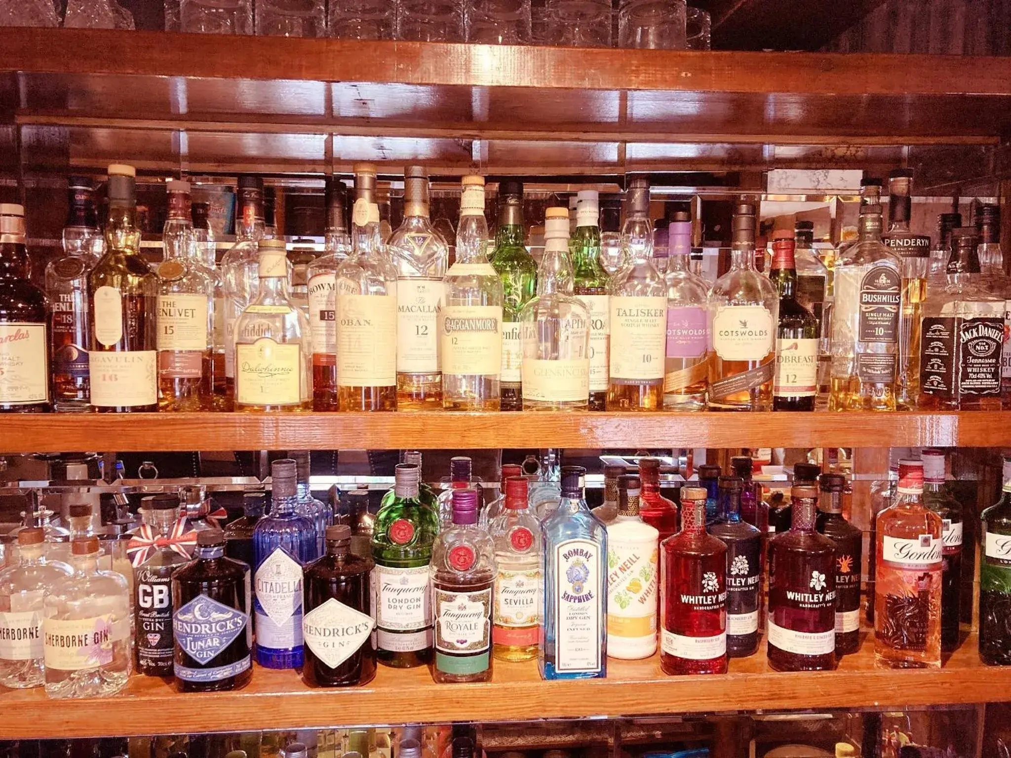 Food and drinks in Inn for All Seasons Food and drinks in Inn for All Seasons