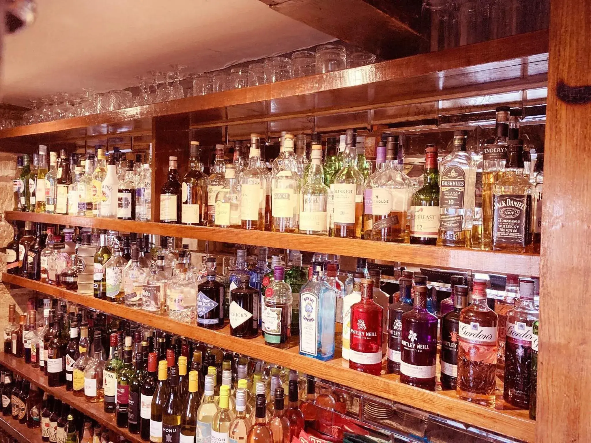 Food and drinks in Inn for All Seasons Food and drinks in Inn for All Seasons