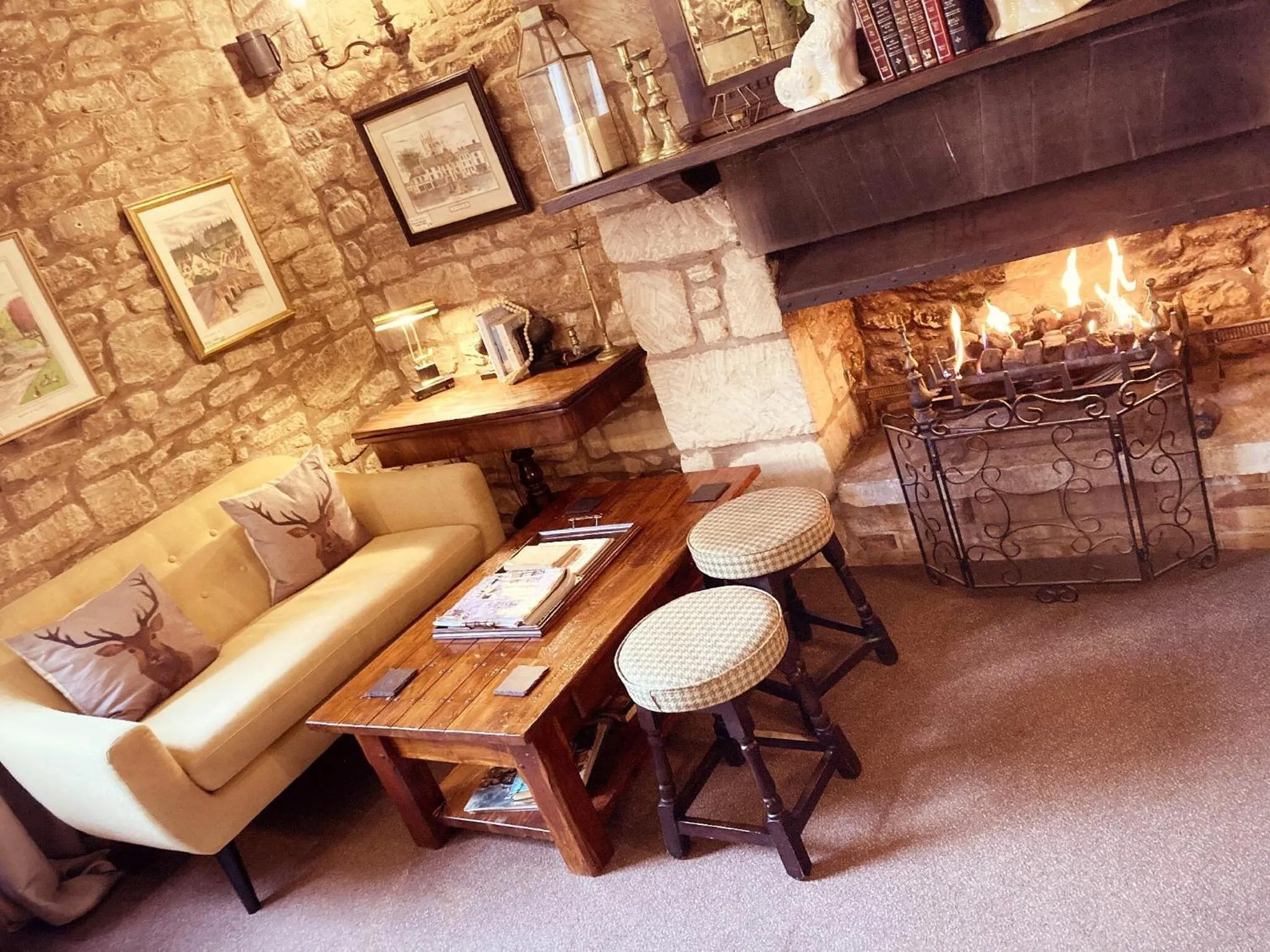 Food and drinks in Inn for All Seasons