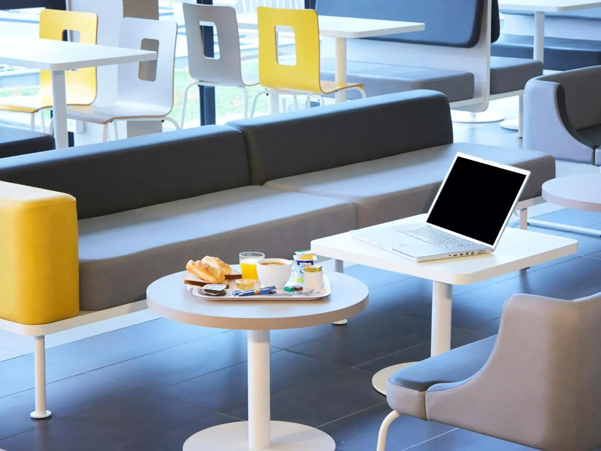 Restaurant/places to eat in Tulip Inn Thionville Residences Restaurant/places to eat in Tulip Inn Thionville Residences