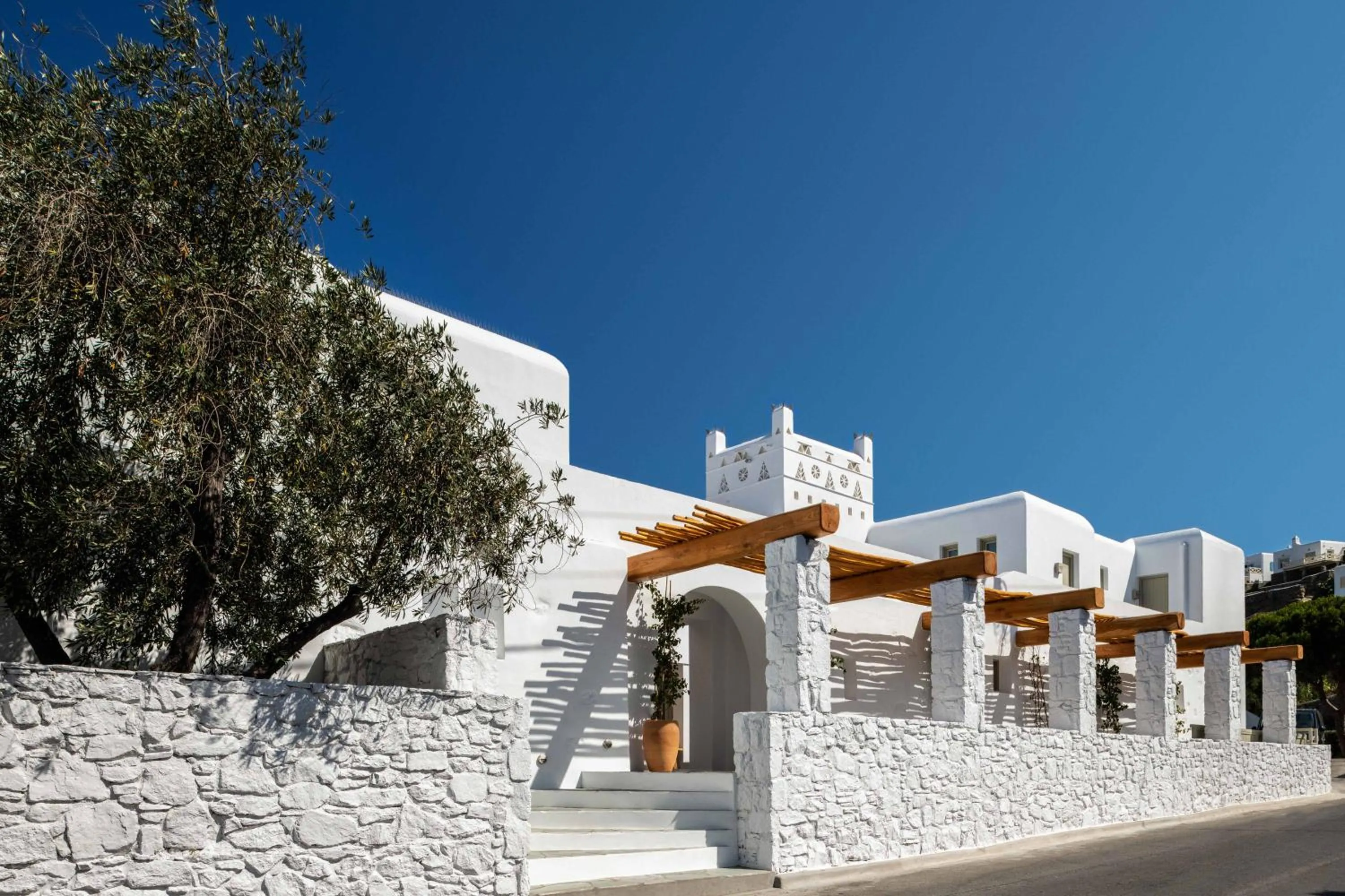 Rochari Hotel