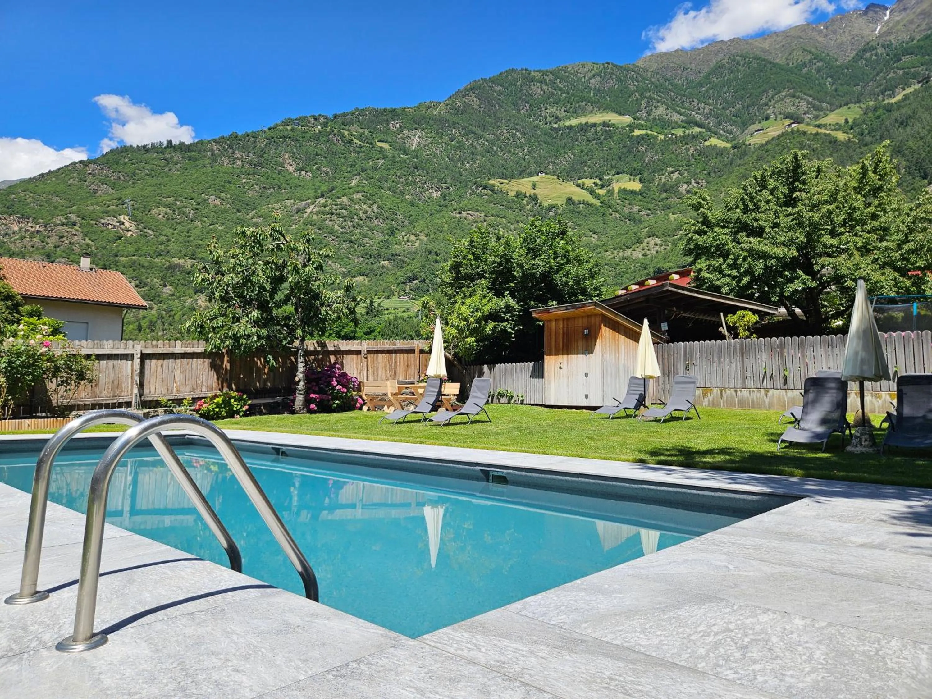 Swimming pool in Garni Schmiedhof
