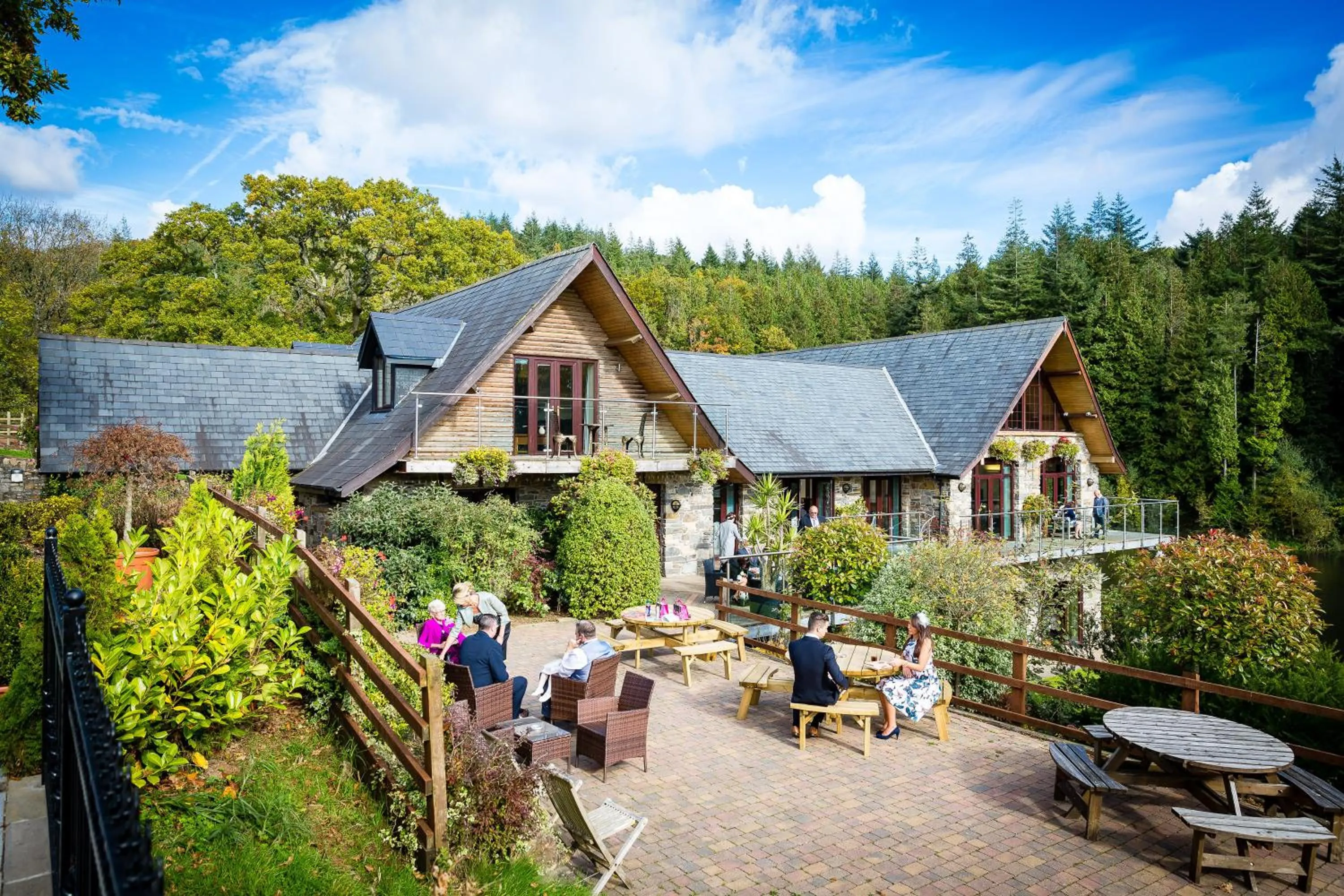 Canada Lodge and Lake