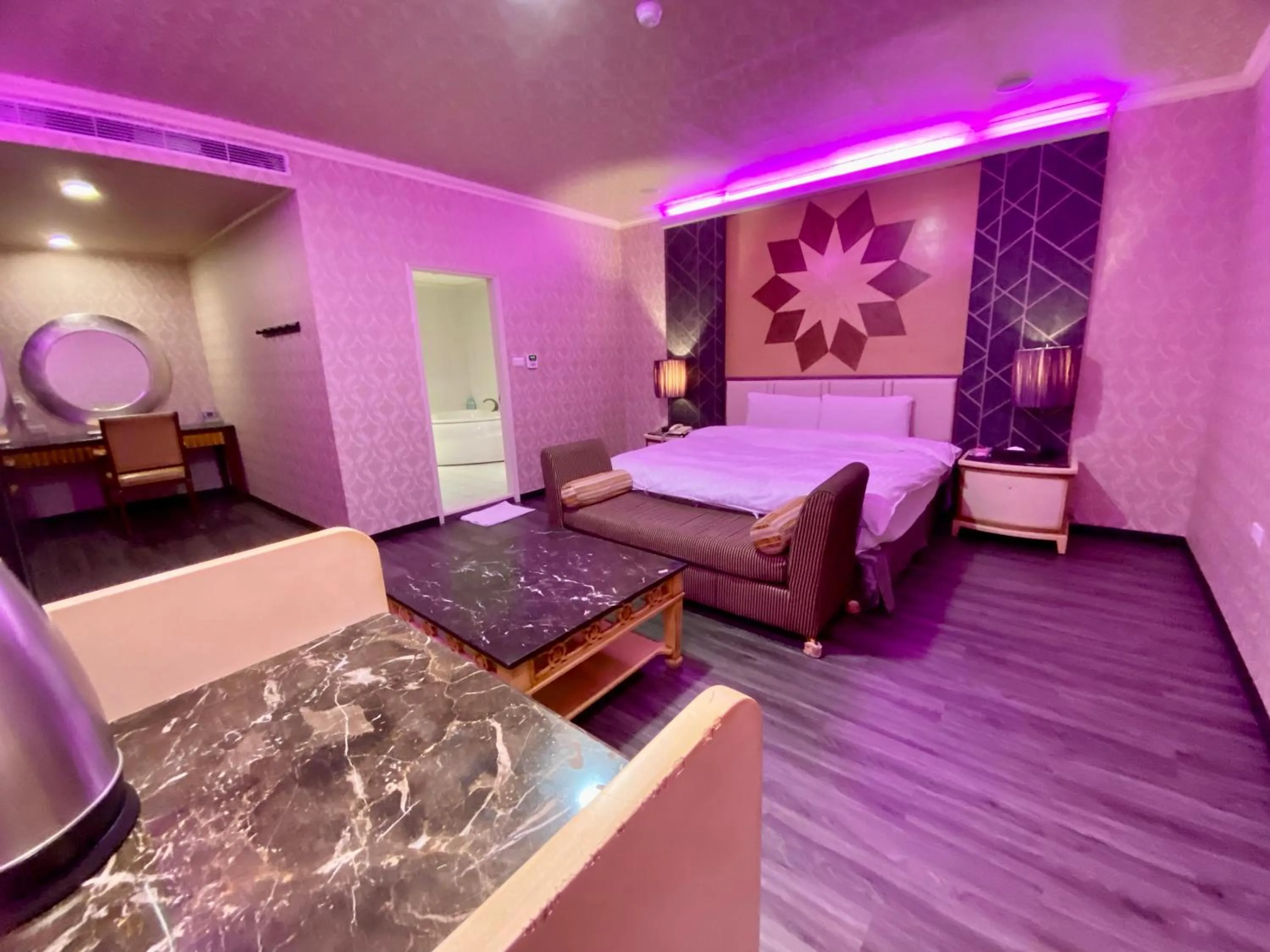Huang Xing Motel