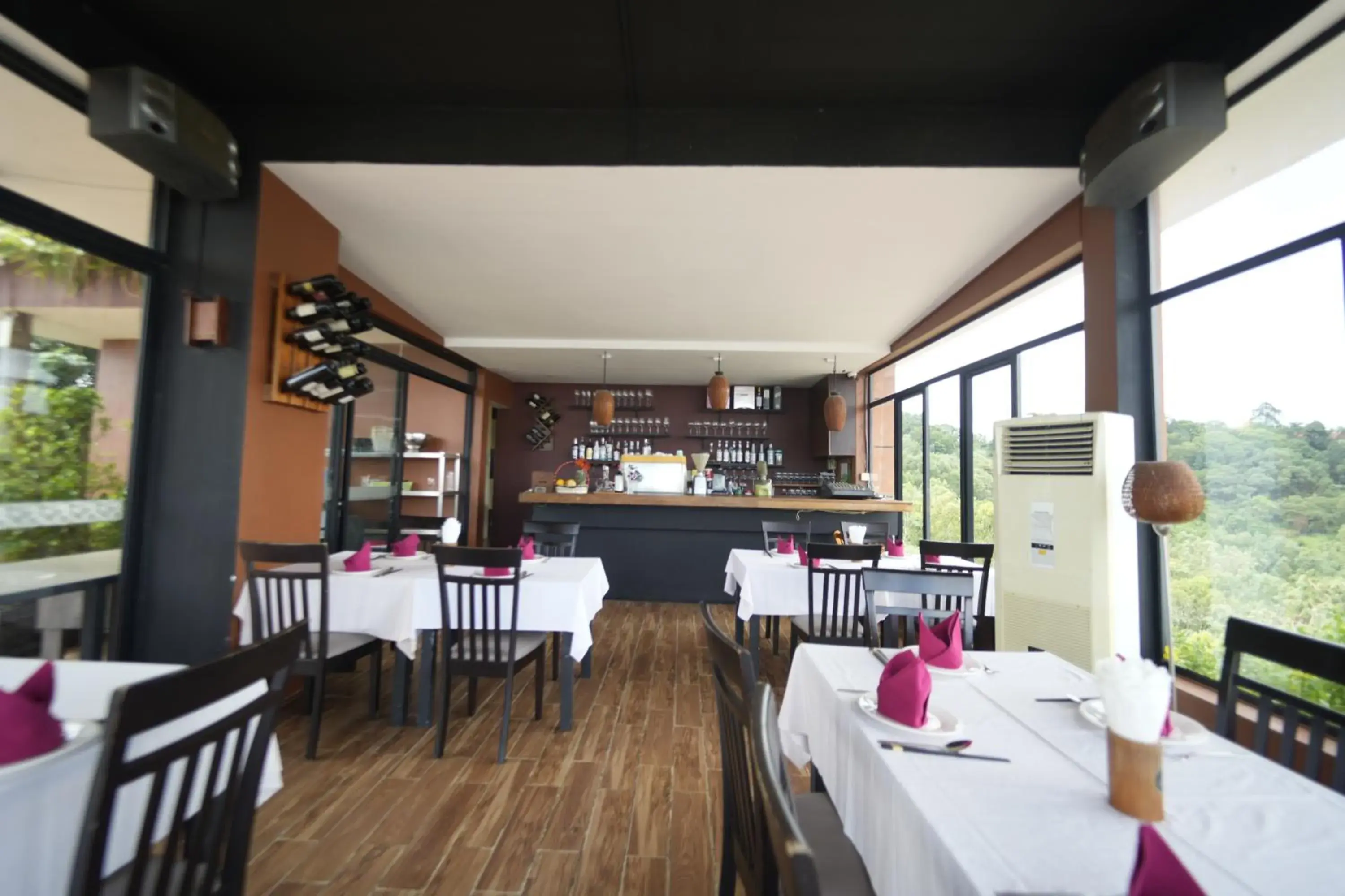 Restaurant/places to eat in 360 Resort Restaurant/places to eat in 360 Resort