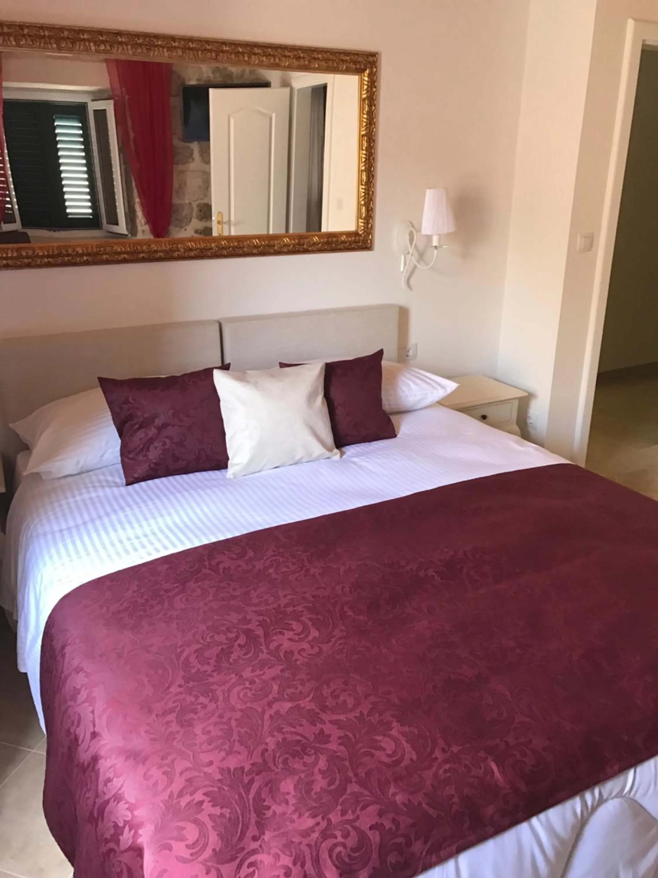 Photo of the whole room in Villa Sigurata II