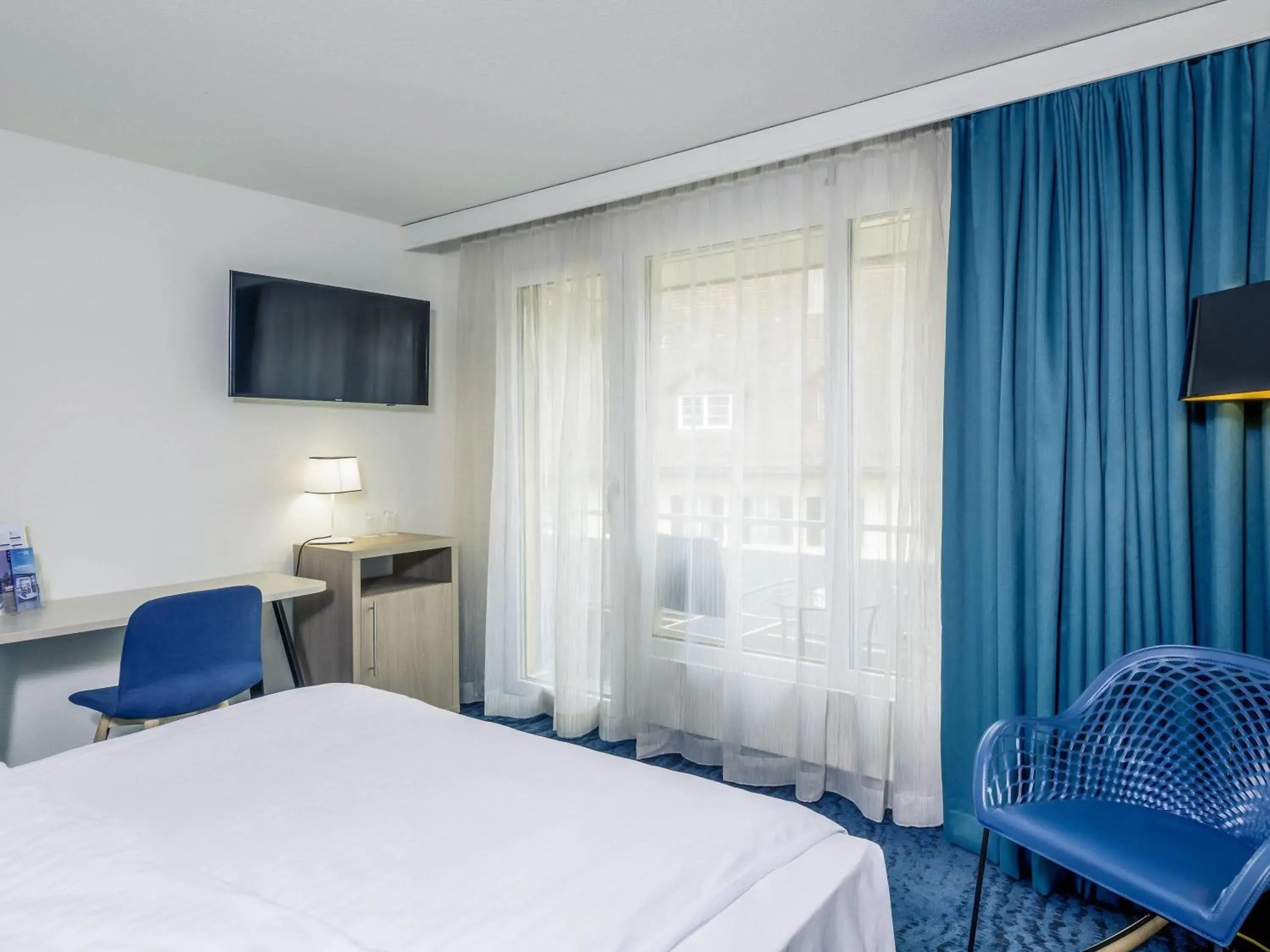 Bedroom, Bed in Mercure Lenzburg Krone Bedroom, Bed in Mercure Lenzburg Krone