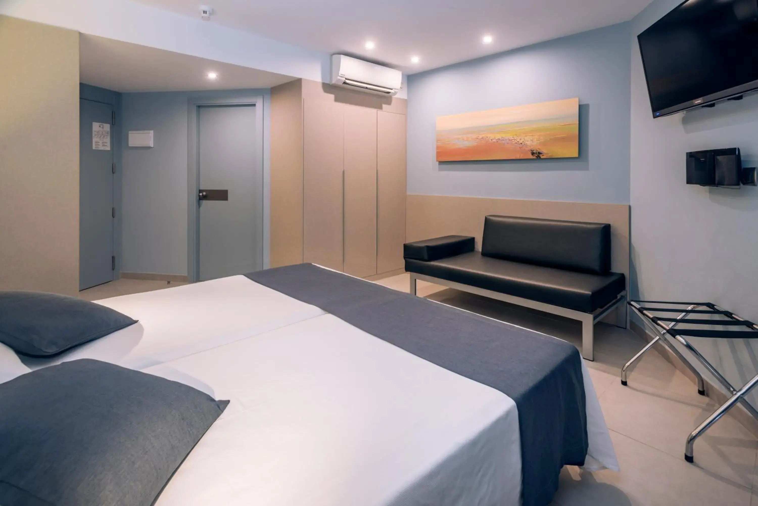 Double or Twin Room with Extra Bed (2 Adults + 1 Child) in GHT S'Agaró Mar Hotel Double or Twin Room with Extra Bed (2 Adults + 1 Child) in GHT S'Agaró Mar Hotel