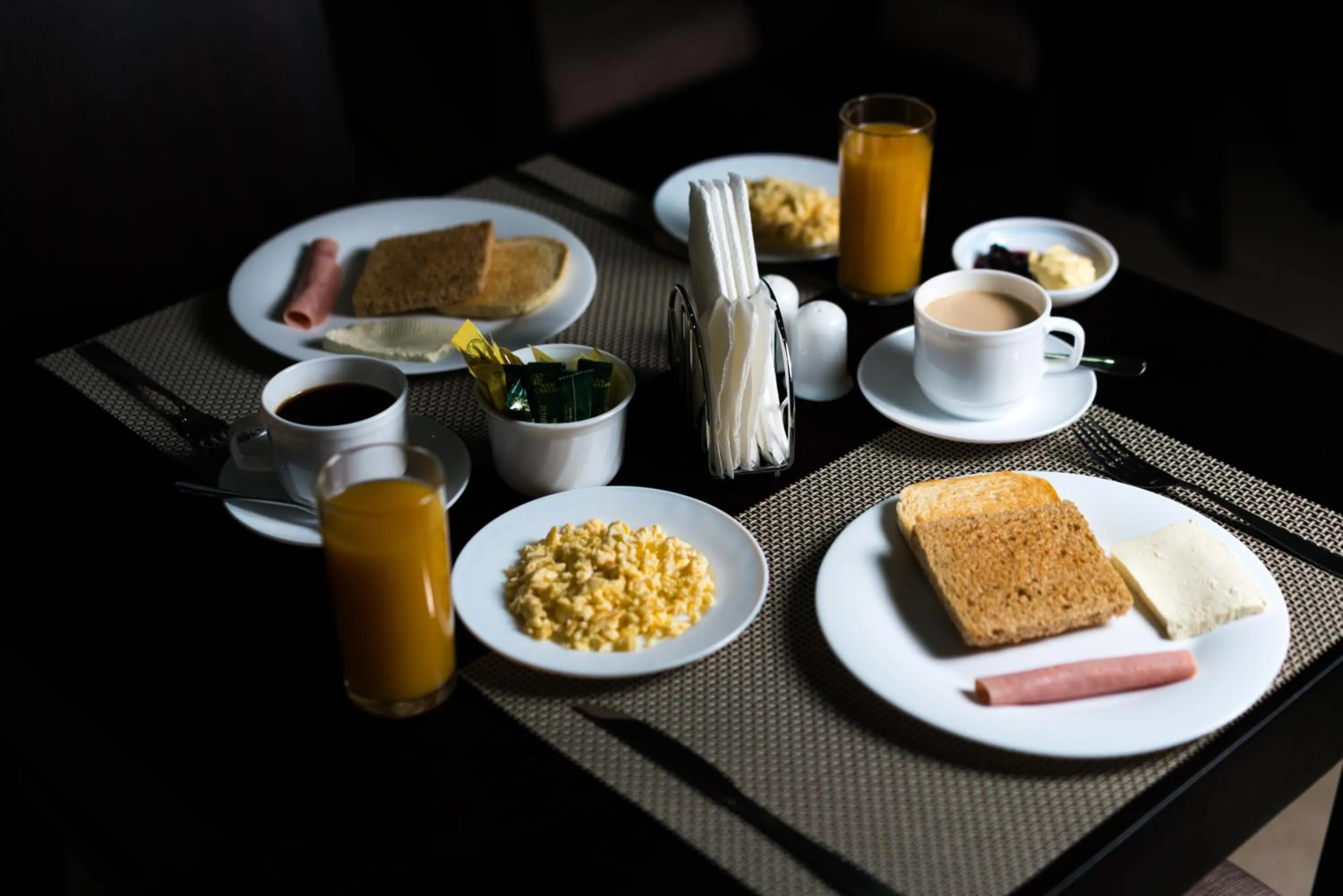 American breakfast in Hotel La Ría Durán