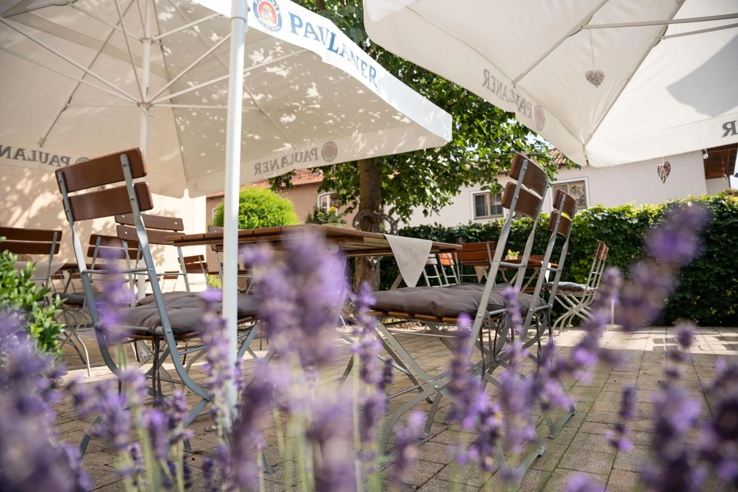Seating area in Hotel Zur Post