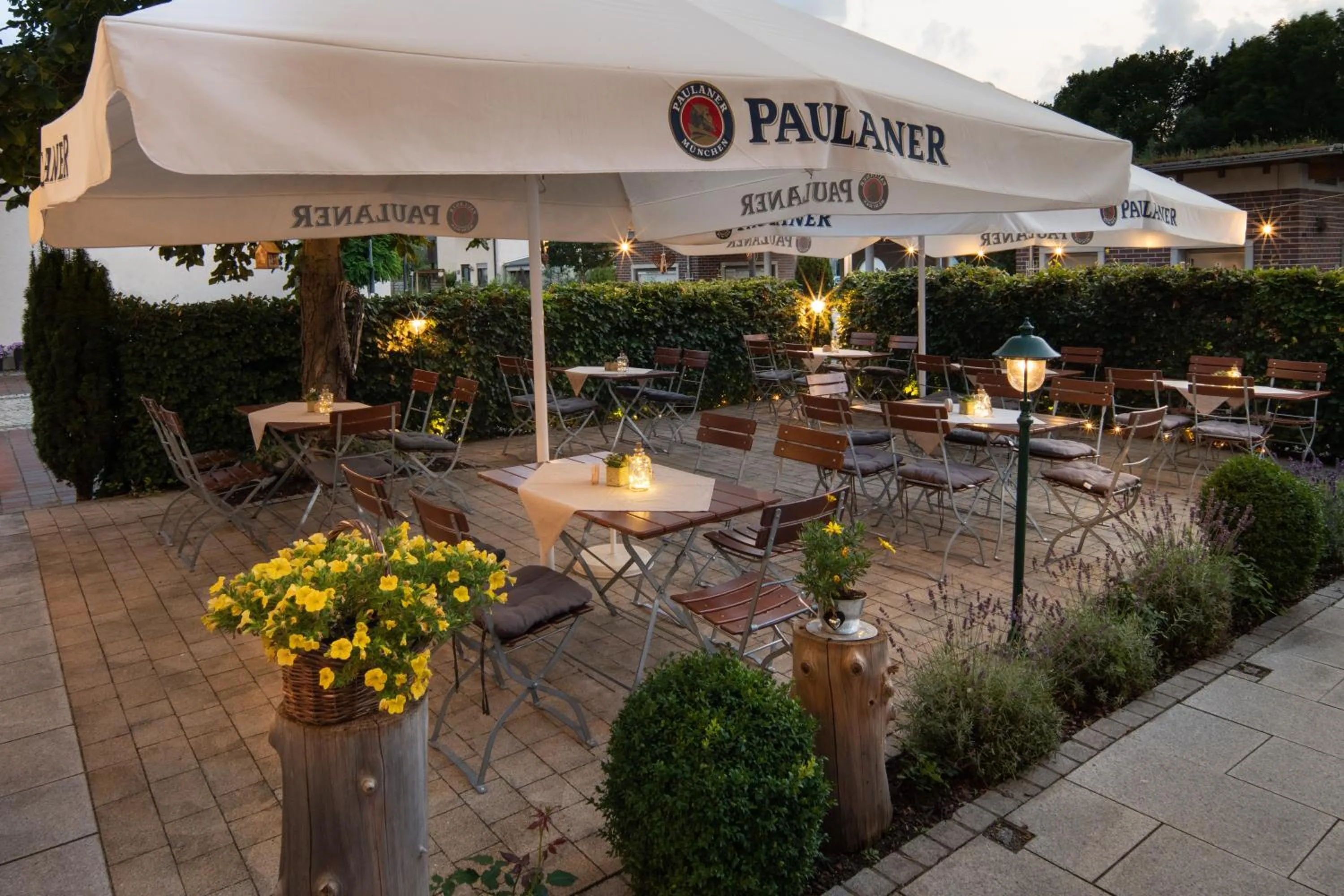 Seating area in Hotel Zur Post