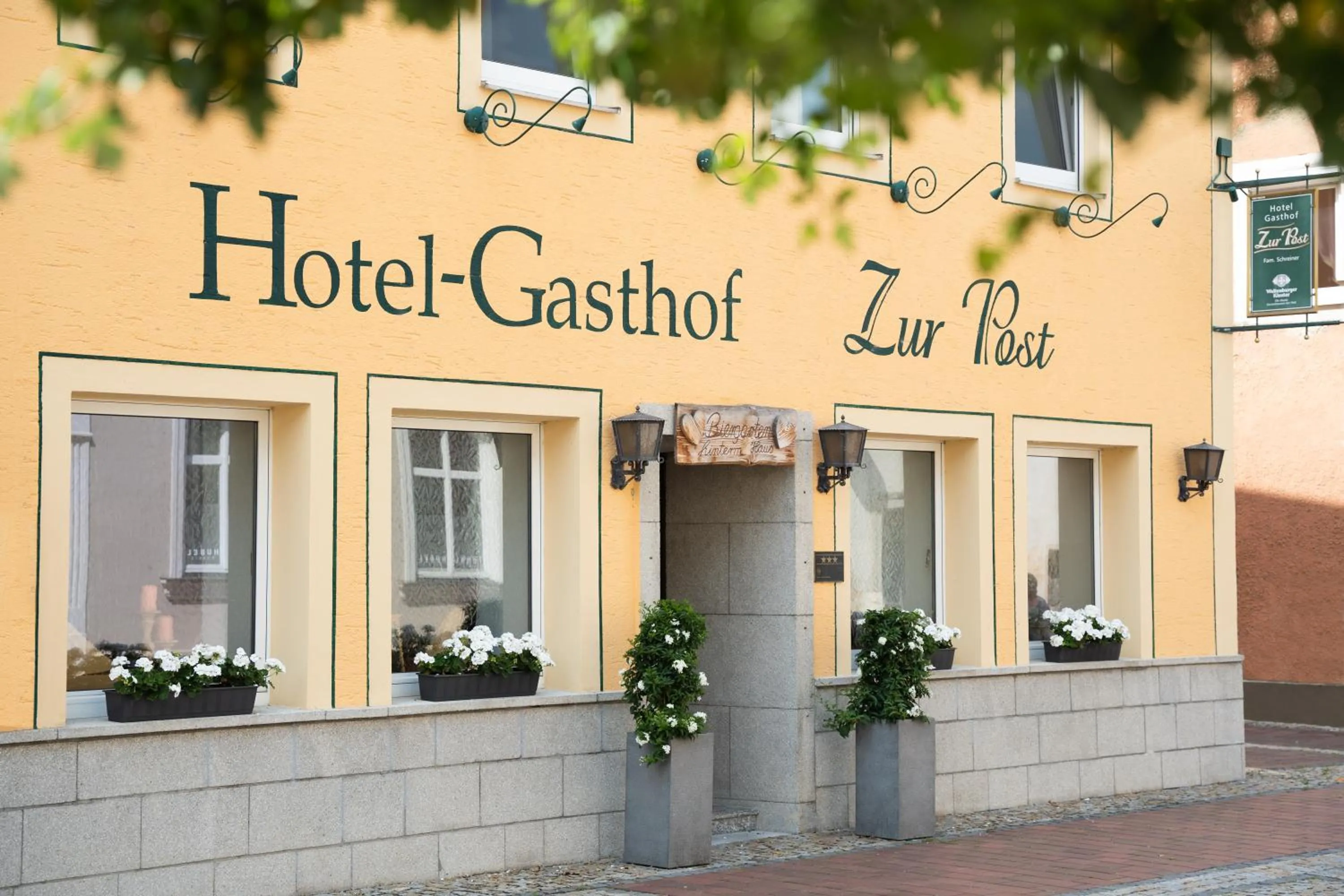 Property building in Hotel Zur Post