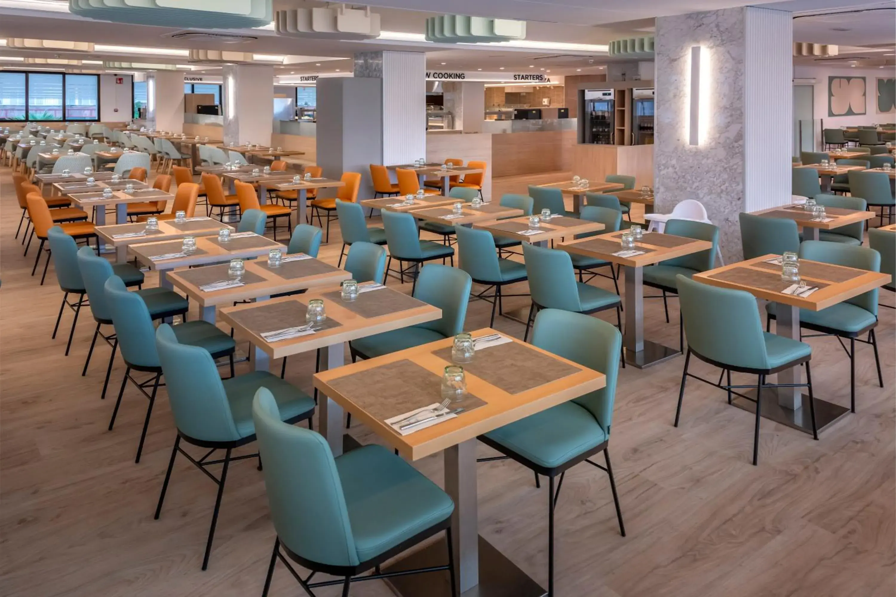 Restaurant/places to eat in GHT Oasis Park & Spa Restaurant/places to eat in GHT Oasis Park & Spa