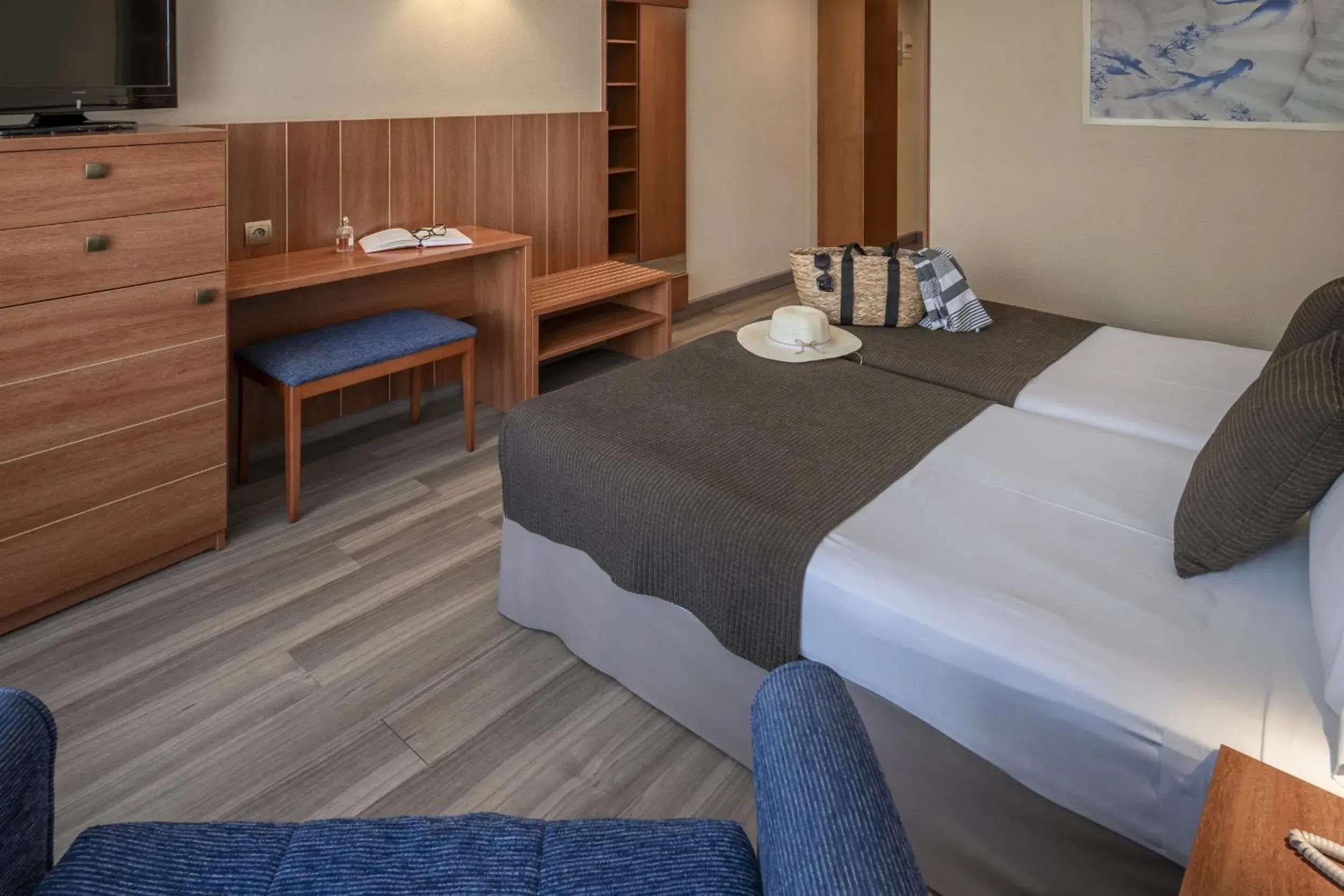 Photo of the whole room, Bed in GHT Aquarium & Spa Photo of the whole room, Bed in GHT Aquarium & Spa