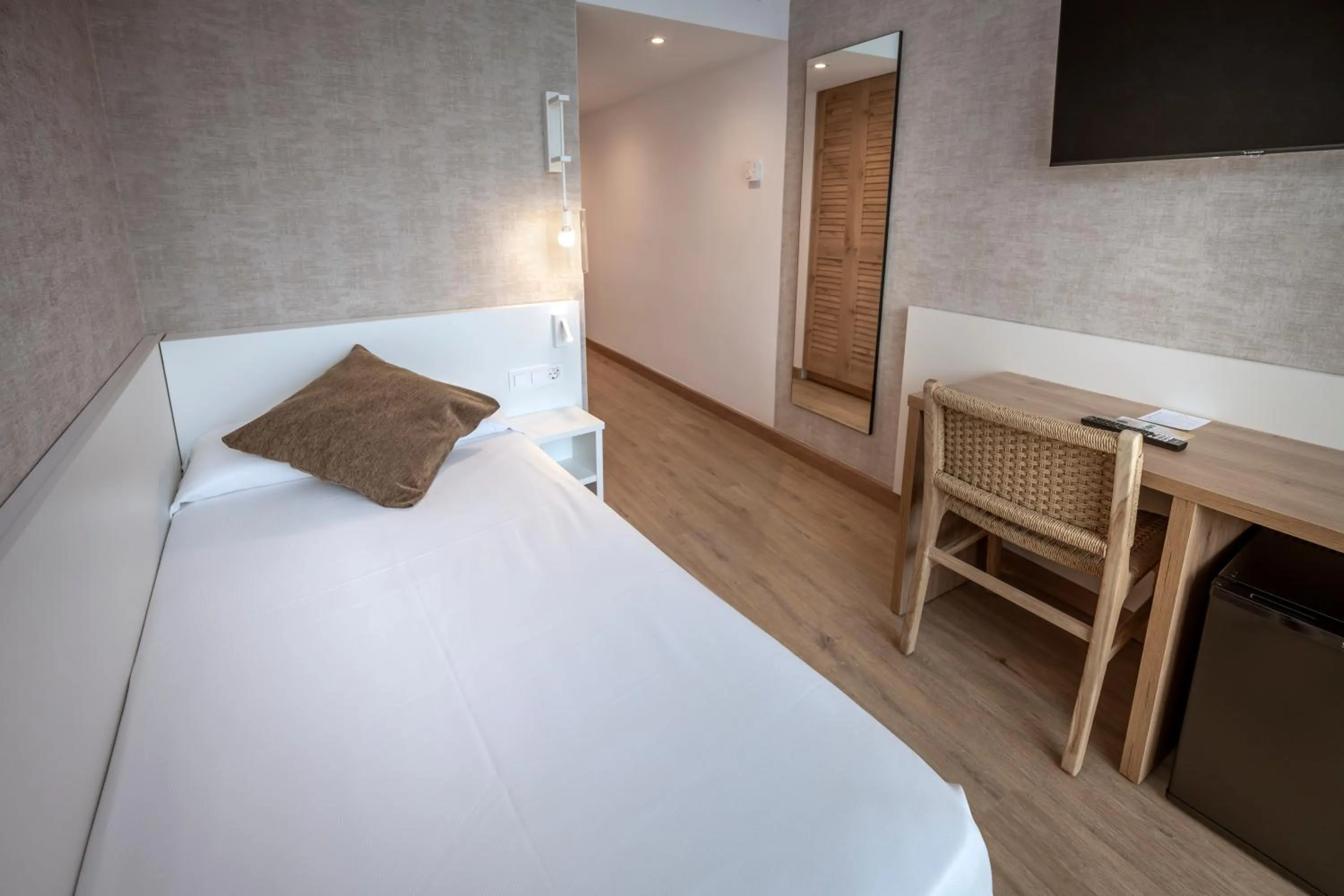 Photo of the whole room, Bed in GHT Costa Brava & Spa