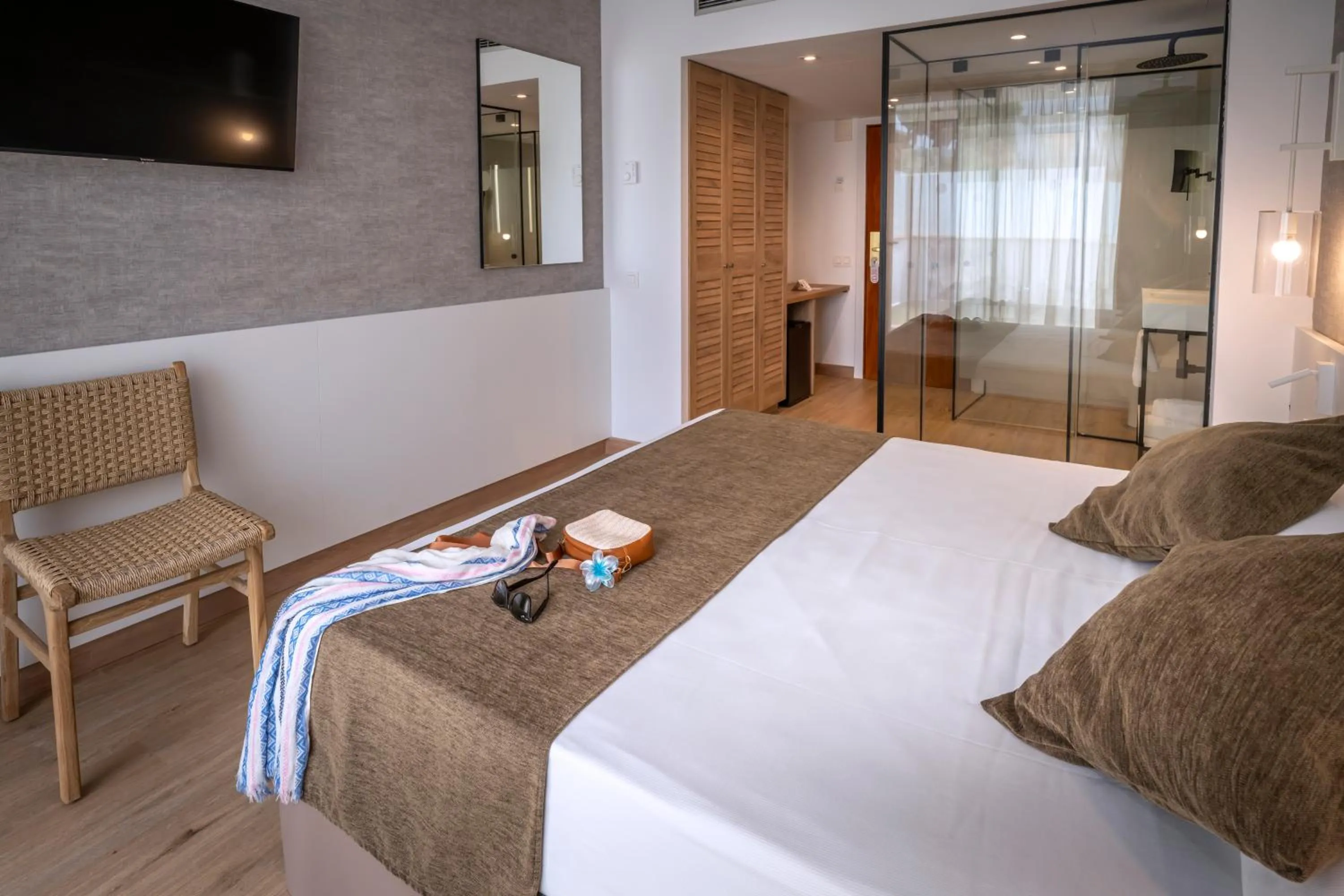 Photo of the whole room, Bed in GHT Costa Brava & Spa