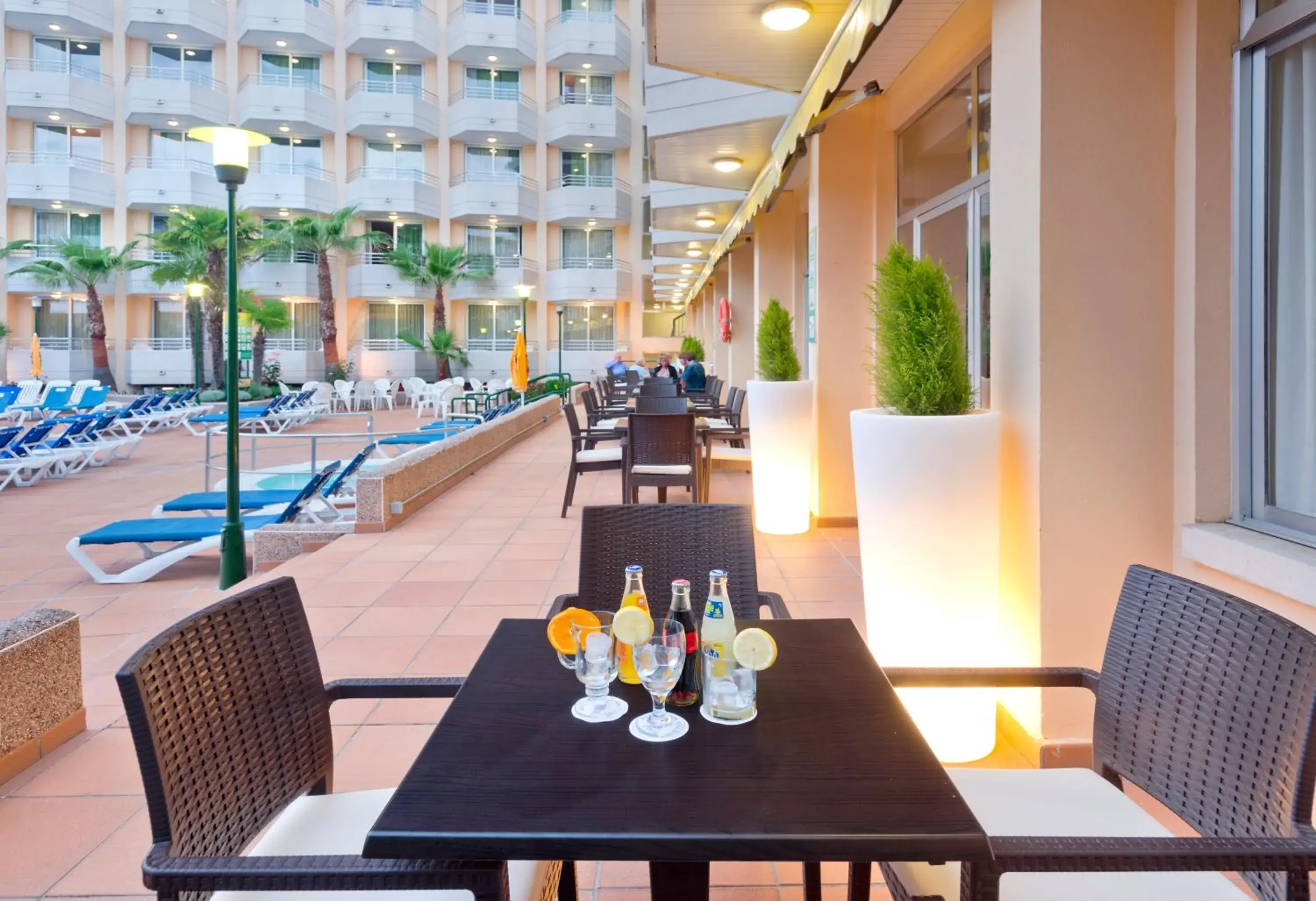 Restaurant/places to eat in GHT Oasis Tossa & Spa Restaurant/places to eat in GHT Oasis Tossa & Spa