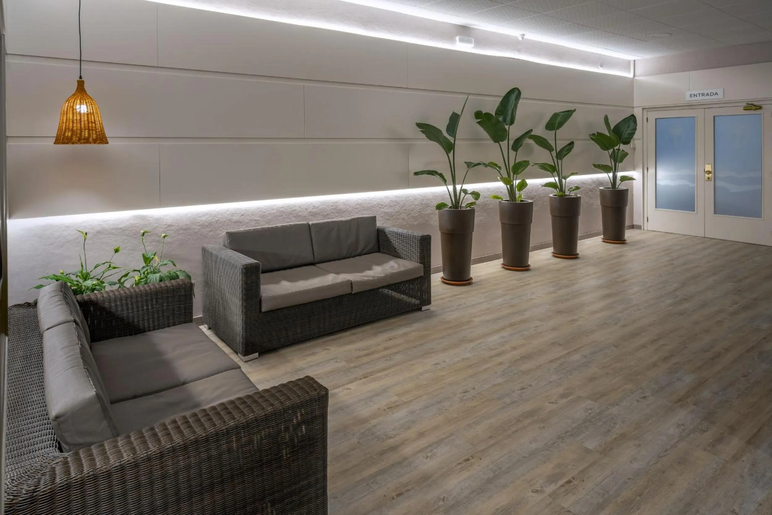 Seating area in GHT Oasis Tossa & Spa